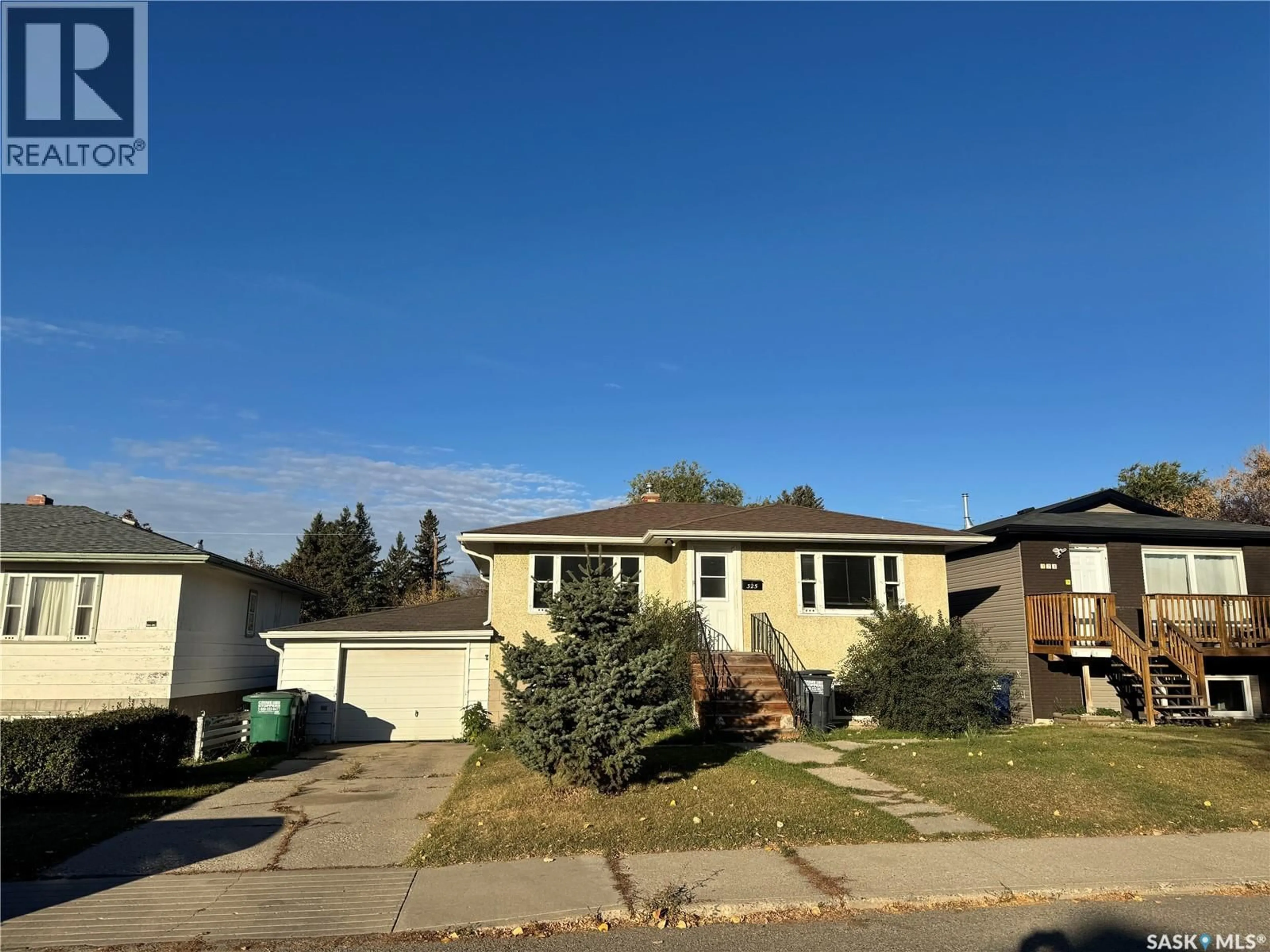 Unknown for 325 V AVENUE, Saskatoon Saskatchewan S7M3E4