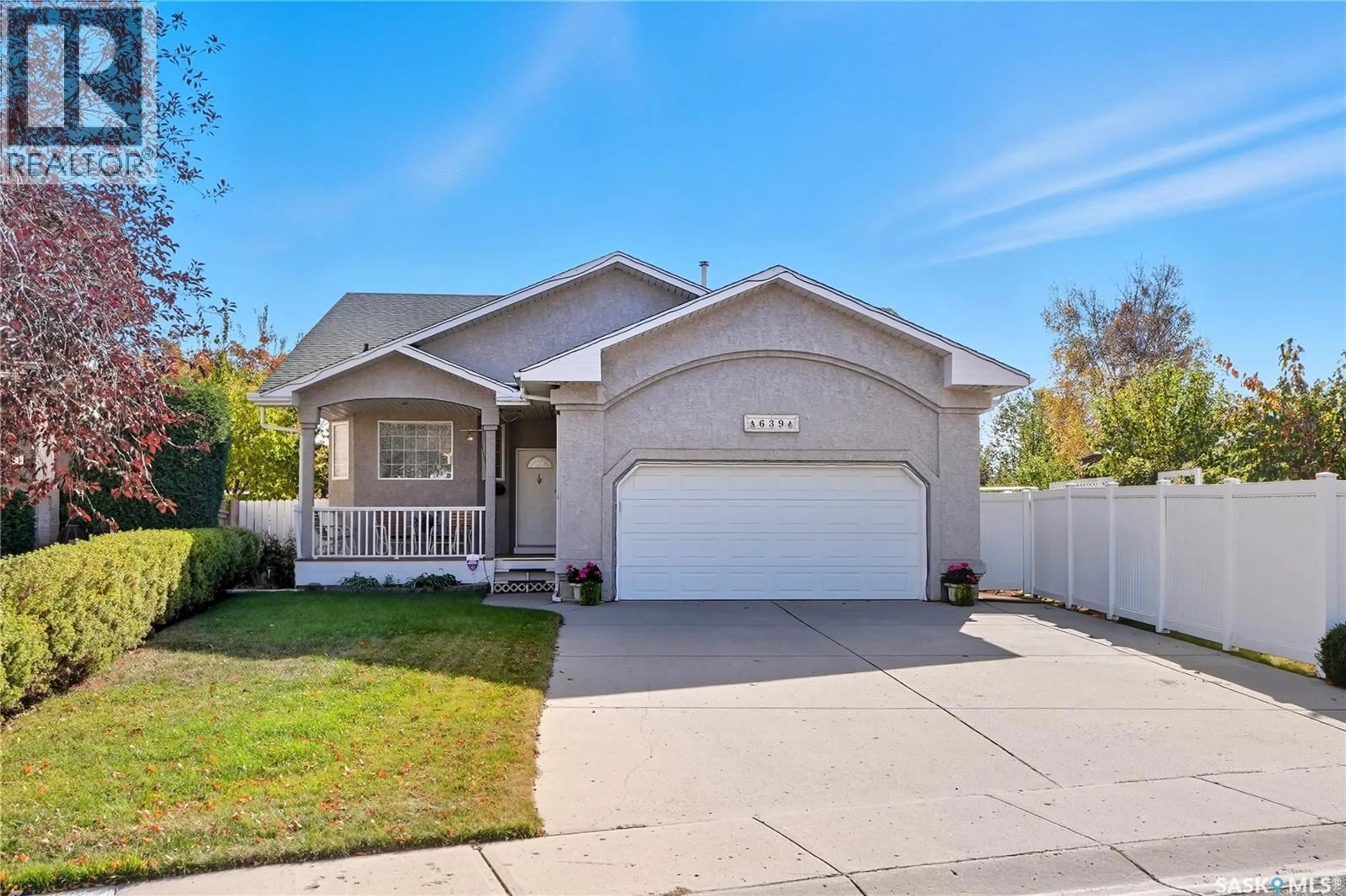 Home with vinyl exterior material, street for 639 BUDZ CRESCENT, Saskatoon Saskatchewan S7N4N6