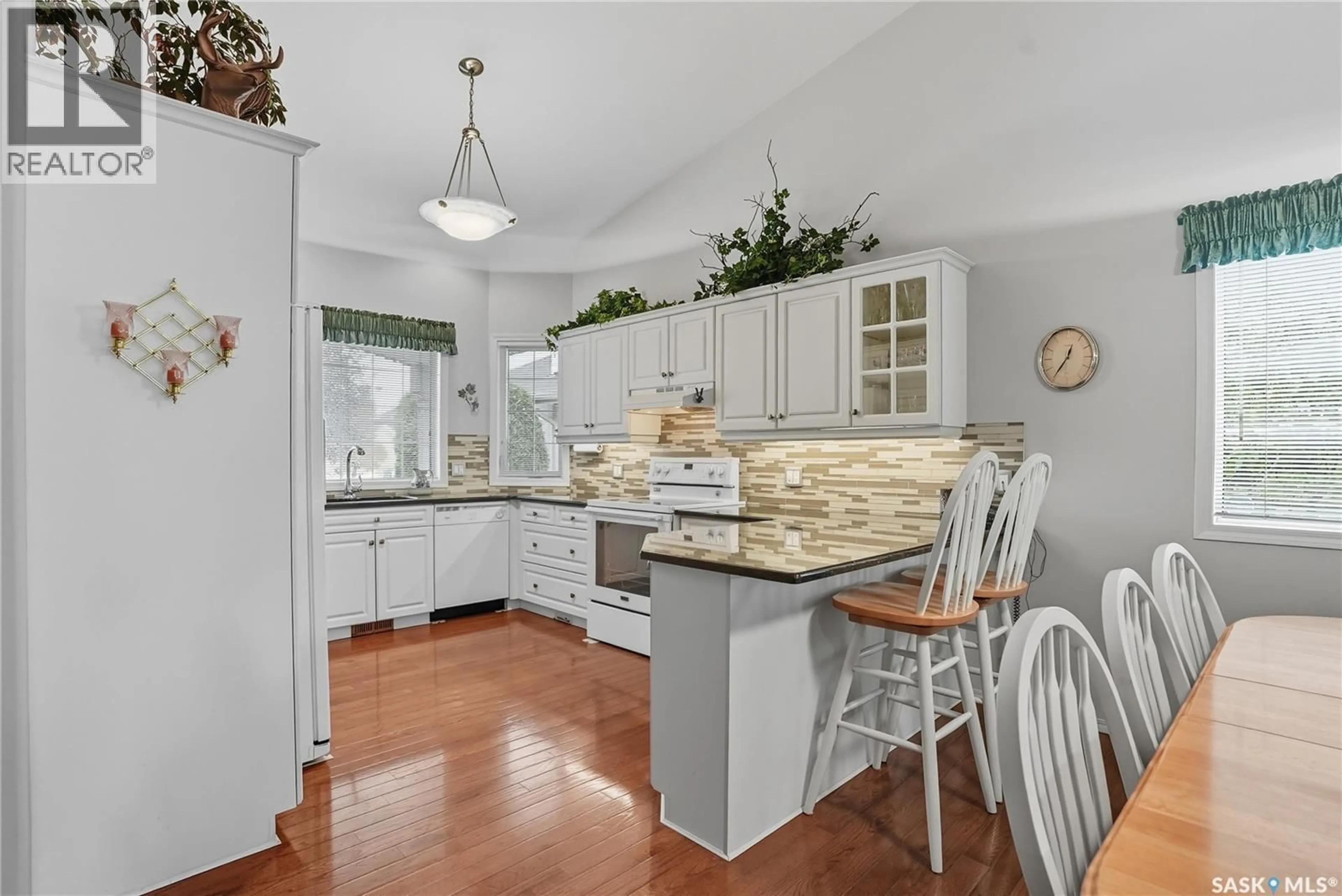 Open concept kitchen, ceramic/tile floor for 639 BUDZ CRESCENT, Saskatoon Saskatchewan S7N4N6