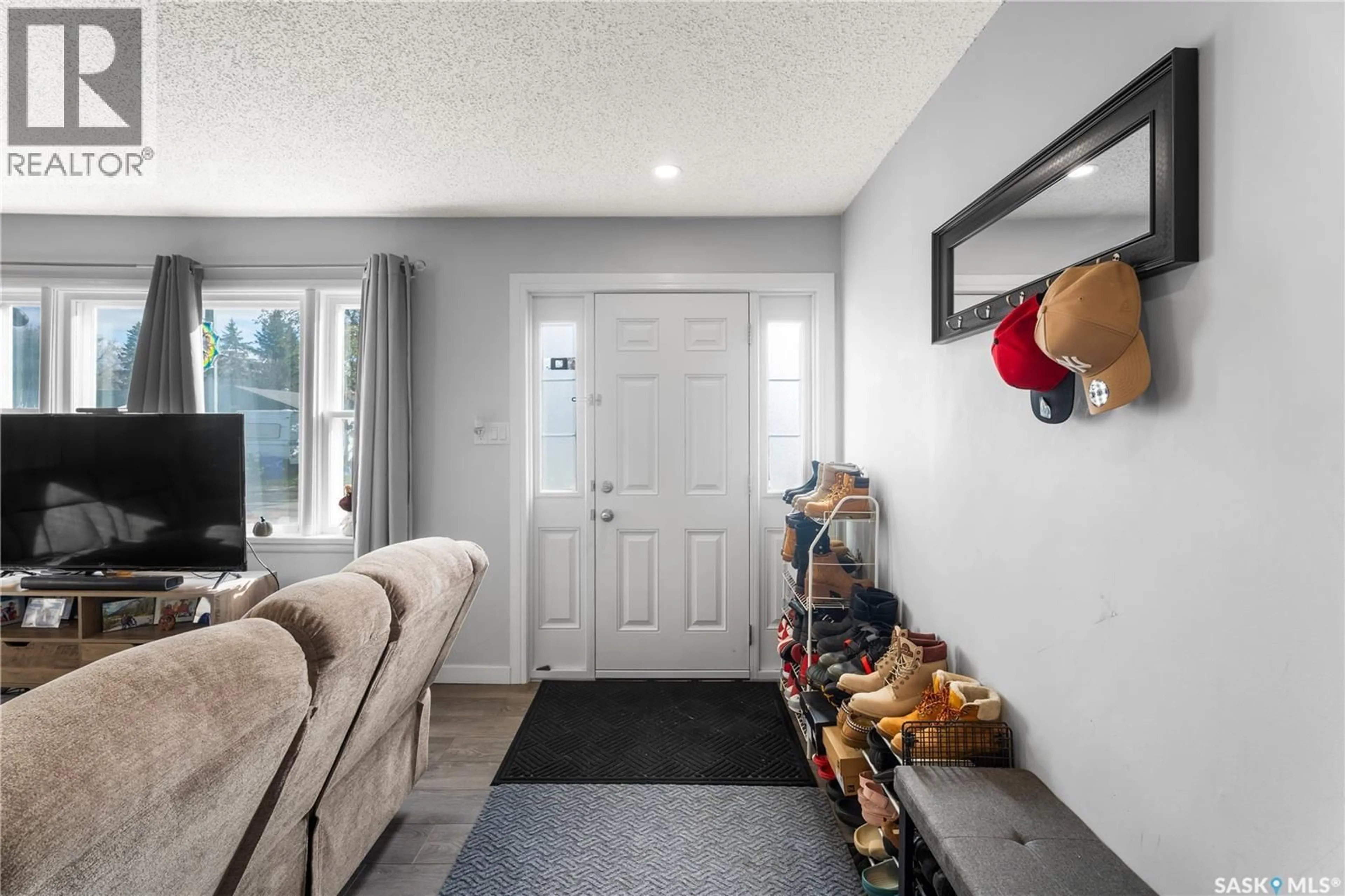 Indoor entryway for 1734 13TH STREET, Prince Albert Saskatchewan S6V3K1