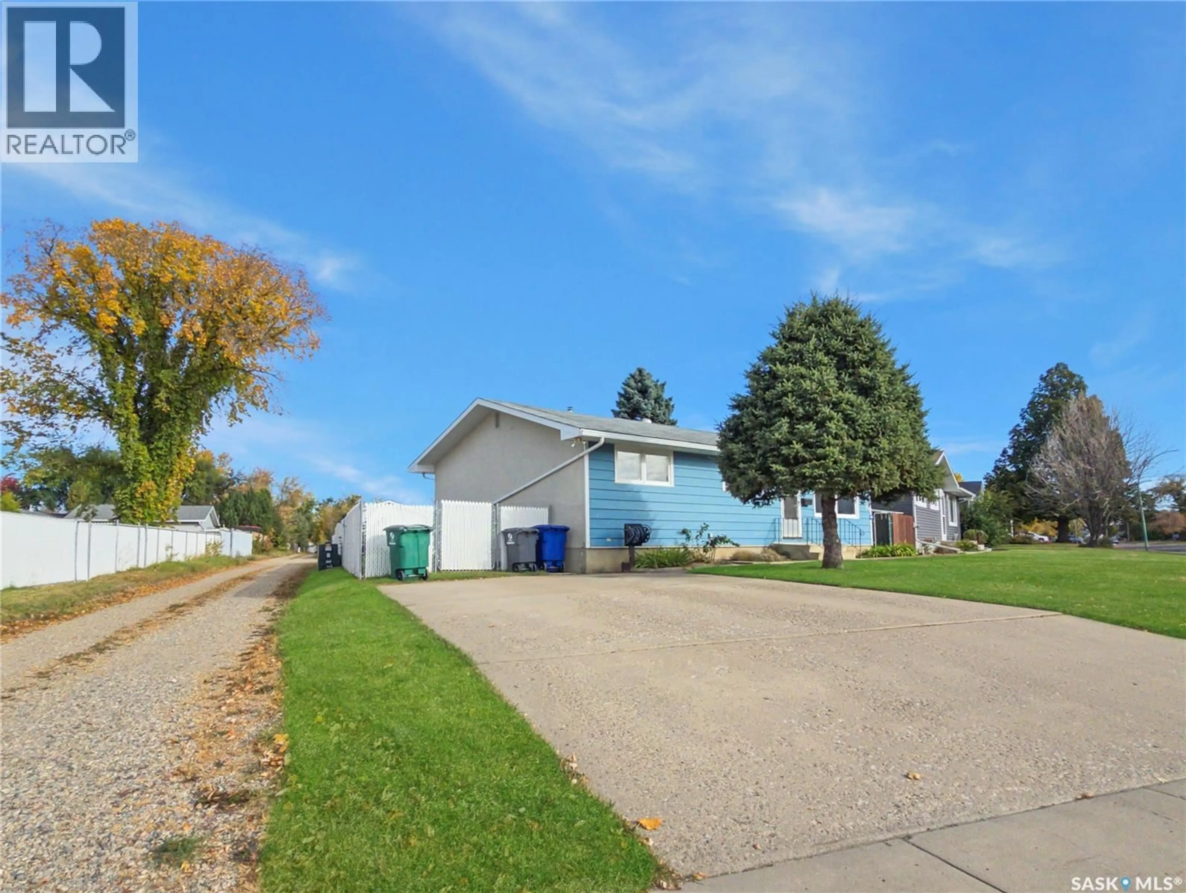 Unknown for 63 MARLBOROUGH CRESCENT, Saskatoon Saskatchewan S7L3T8