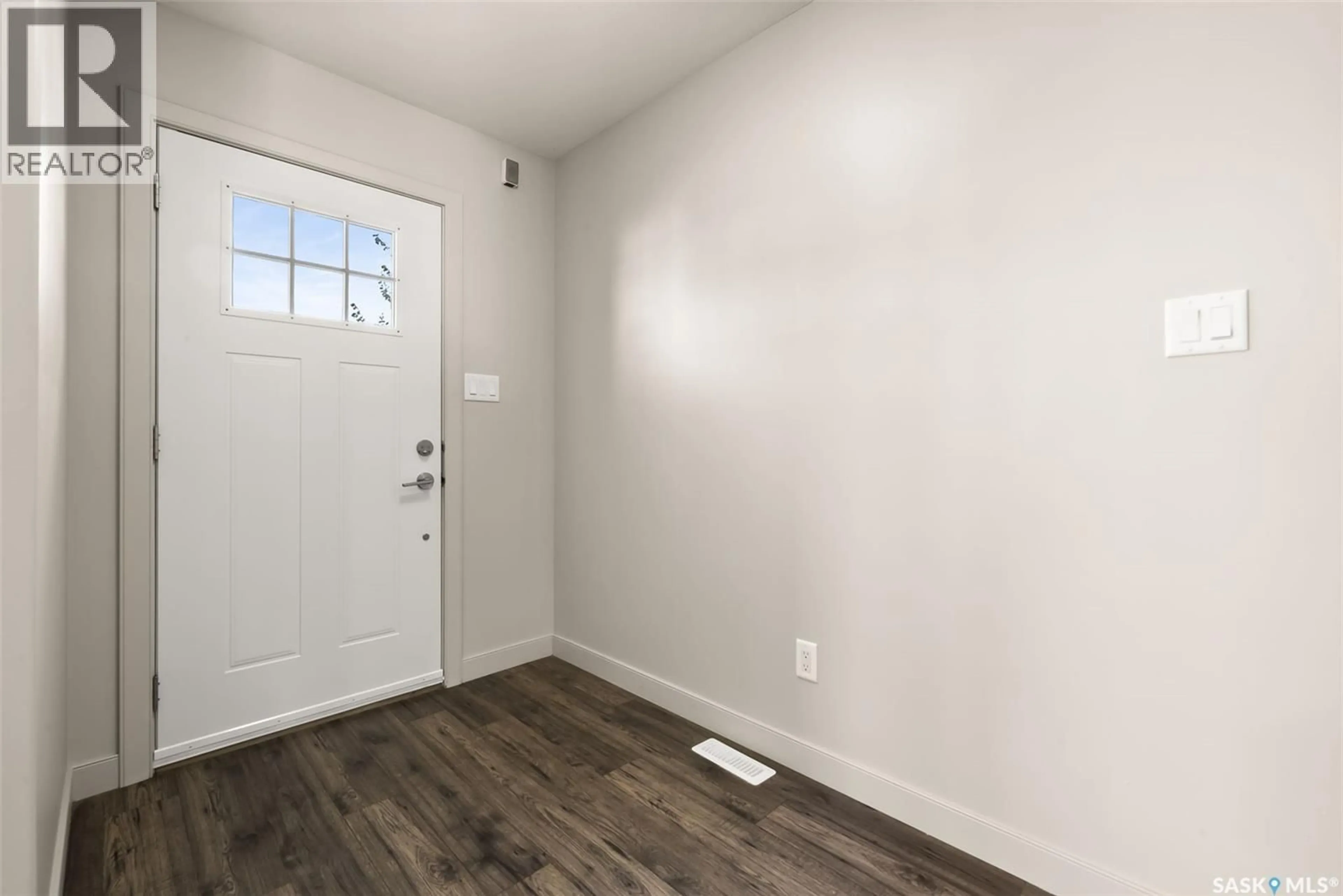 Indoor entryway for 5071 CRANE CRESCENT, Regina Saskatchewan S4W0H9