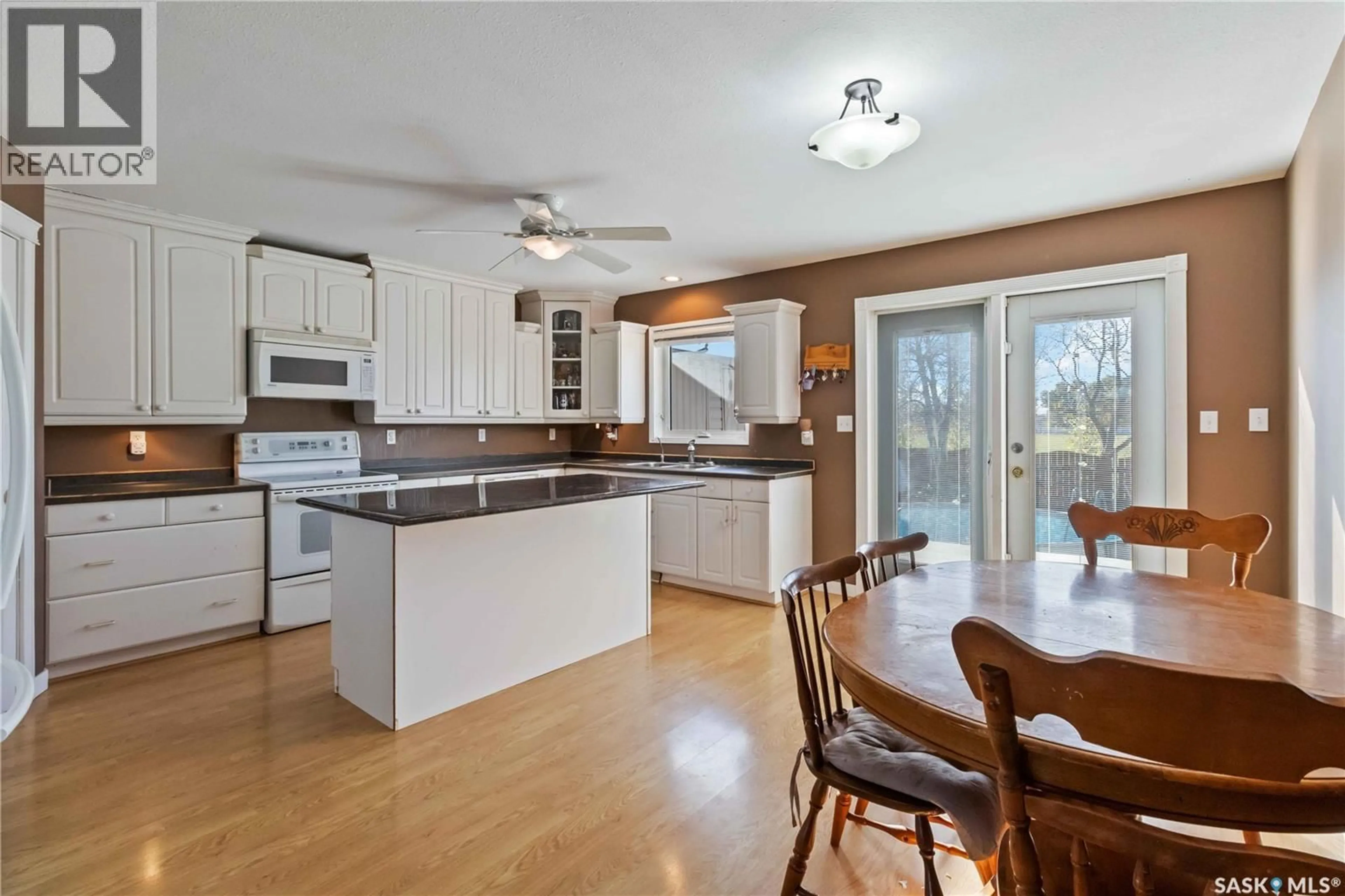 Open concept kitchen, unknown for 603 CANNON COURT, Aberdeen Saskatchewan S0K0A0