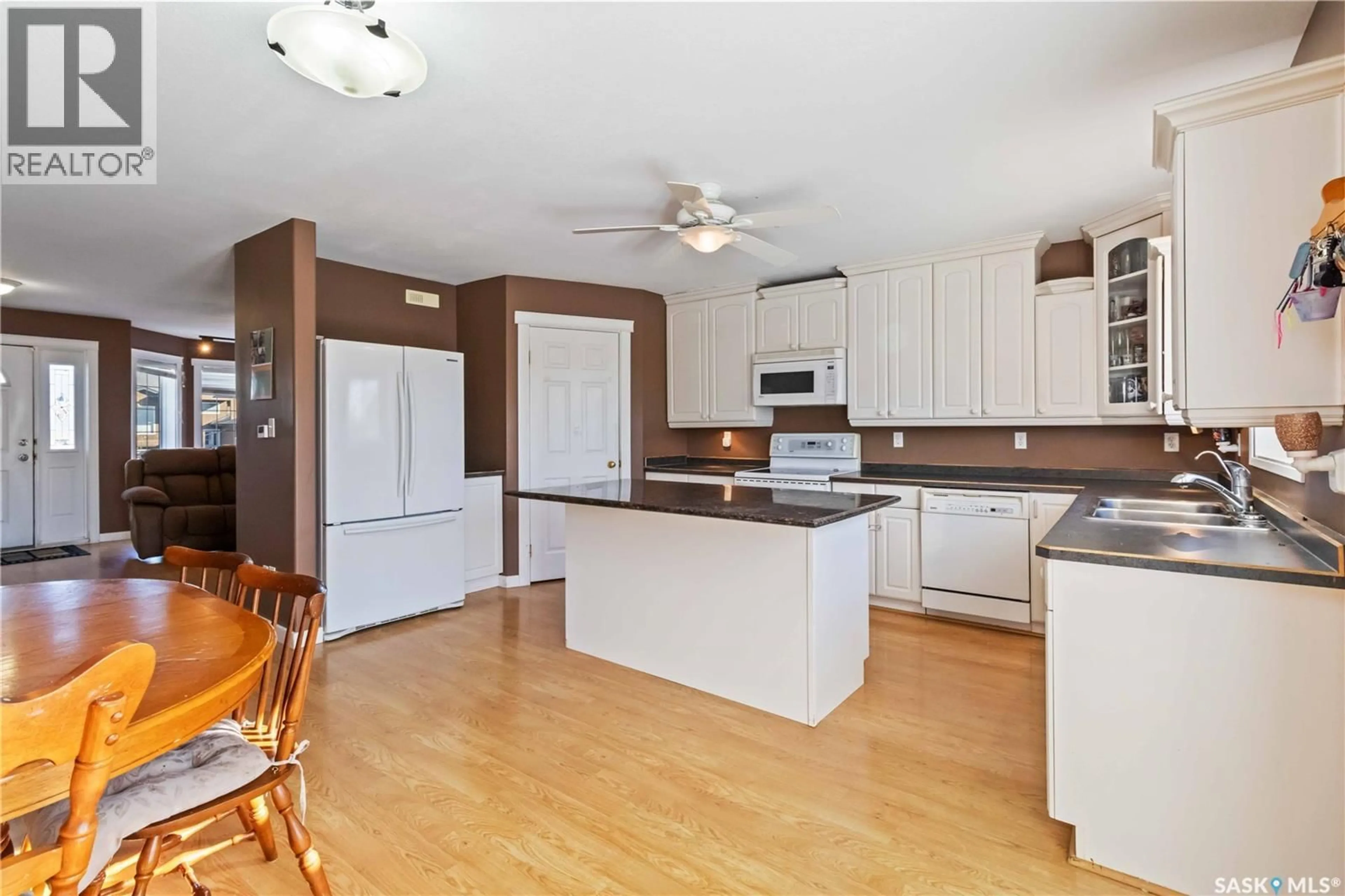 Open concept kitchen, unknown for 603 CANNON COURT, Aberdeen Saskatchewan S0K0A0