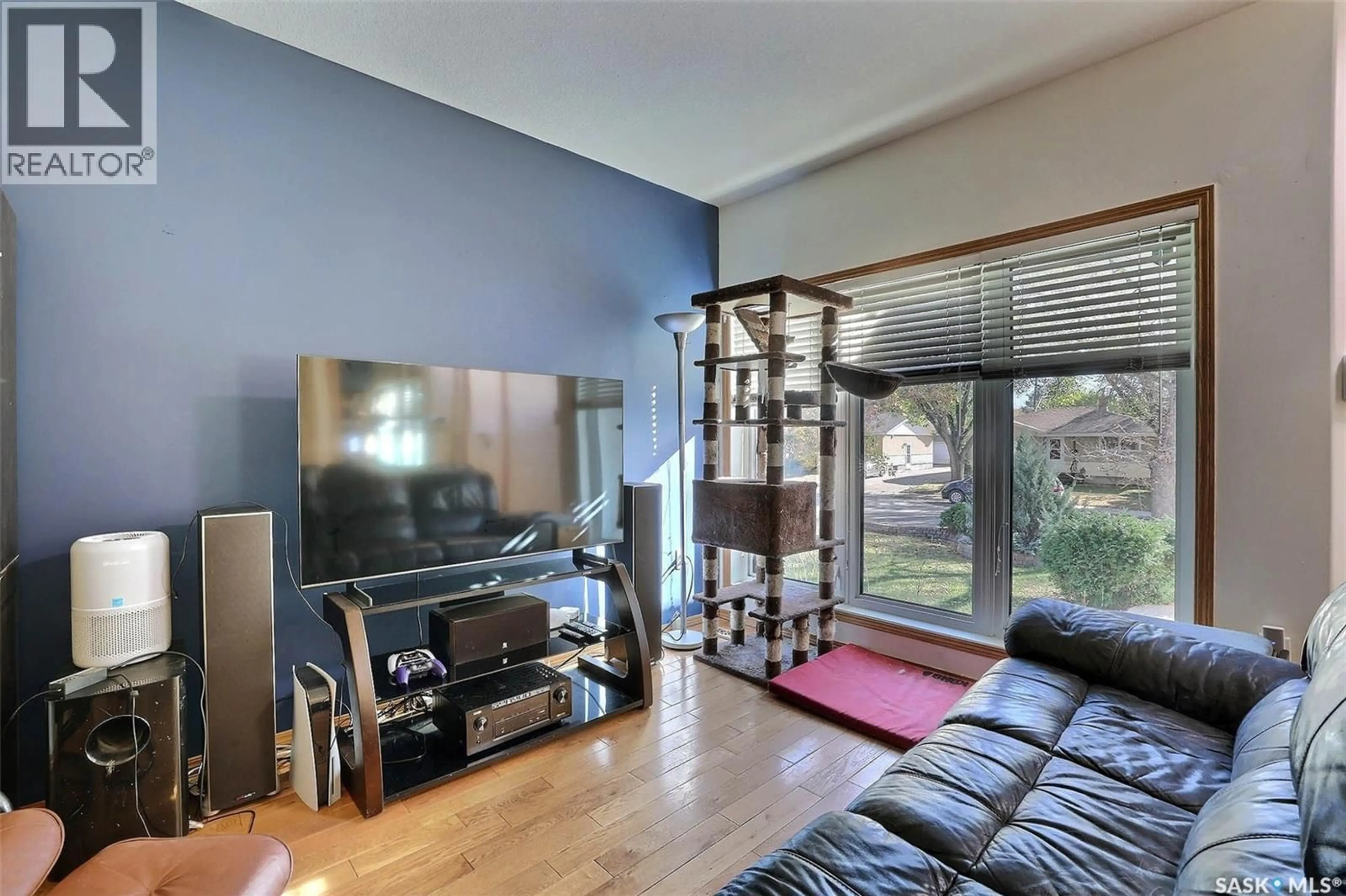 Living room with furniture, unknown for 1234 DOVER AVENUE, Regina Saskatchewan S4R0L4