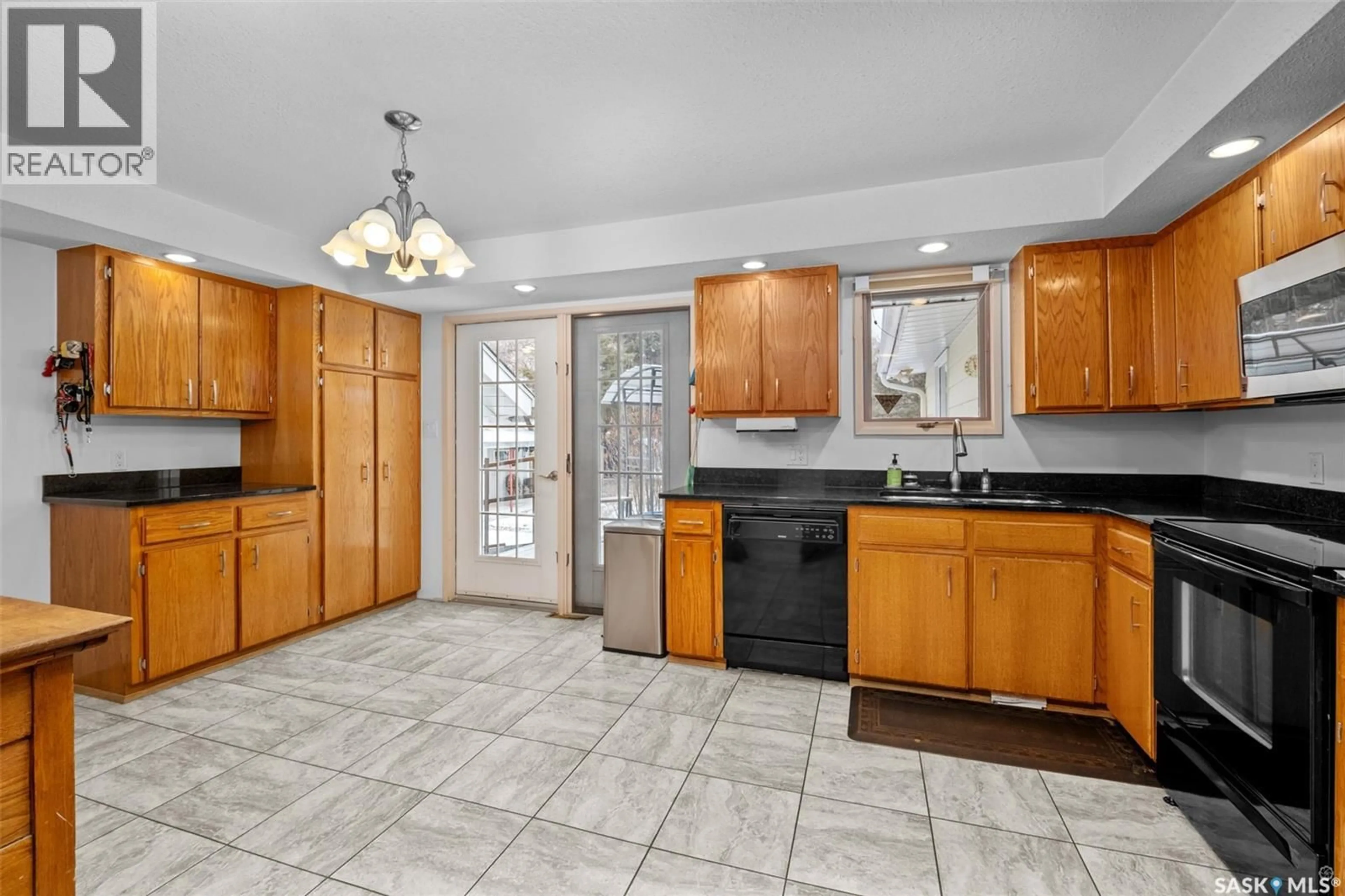 Standard kitchen, ceramic/tile floor for 1218 7TH STREET, Prince Albert Saskatchewan S6V0T9