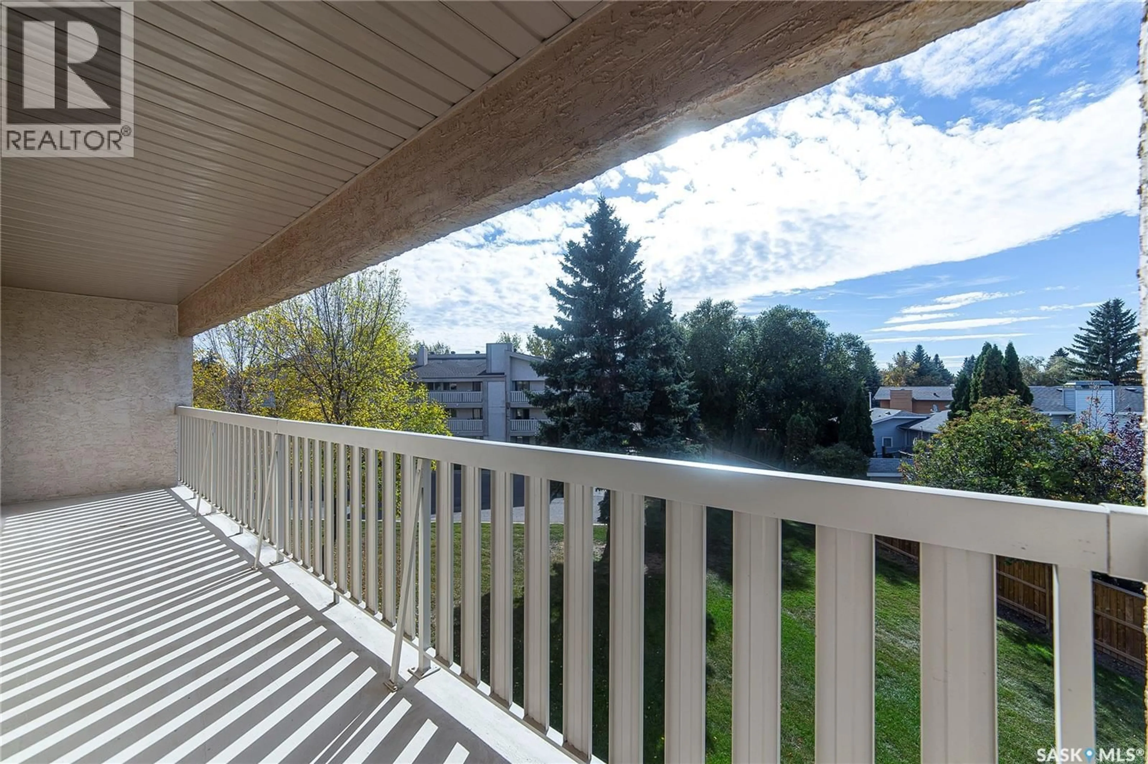 Balcony in the apartment, water/lake/river/ocean view for 836 310 STILLWATER DRIVE, Saskatoon Saskatchewan S7J4H7