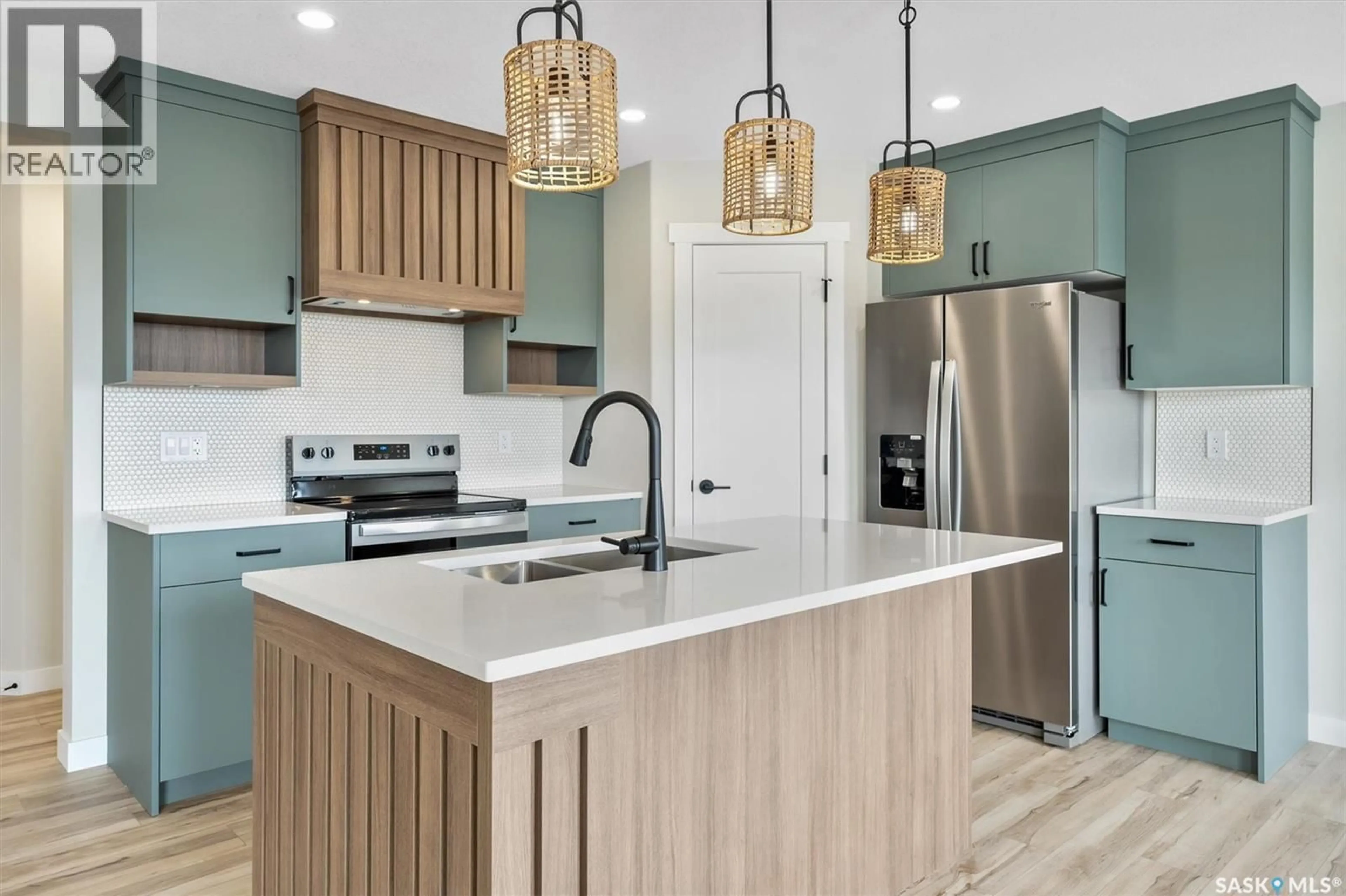 Open concept kitchen, unknown for 4756 FERNDALE CRESCENT, Regina Saskatchewan S4V4A3