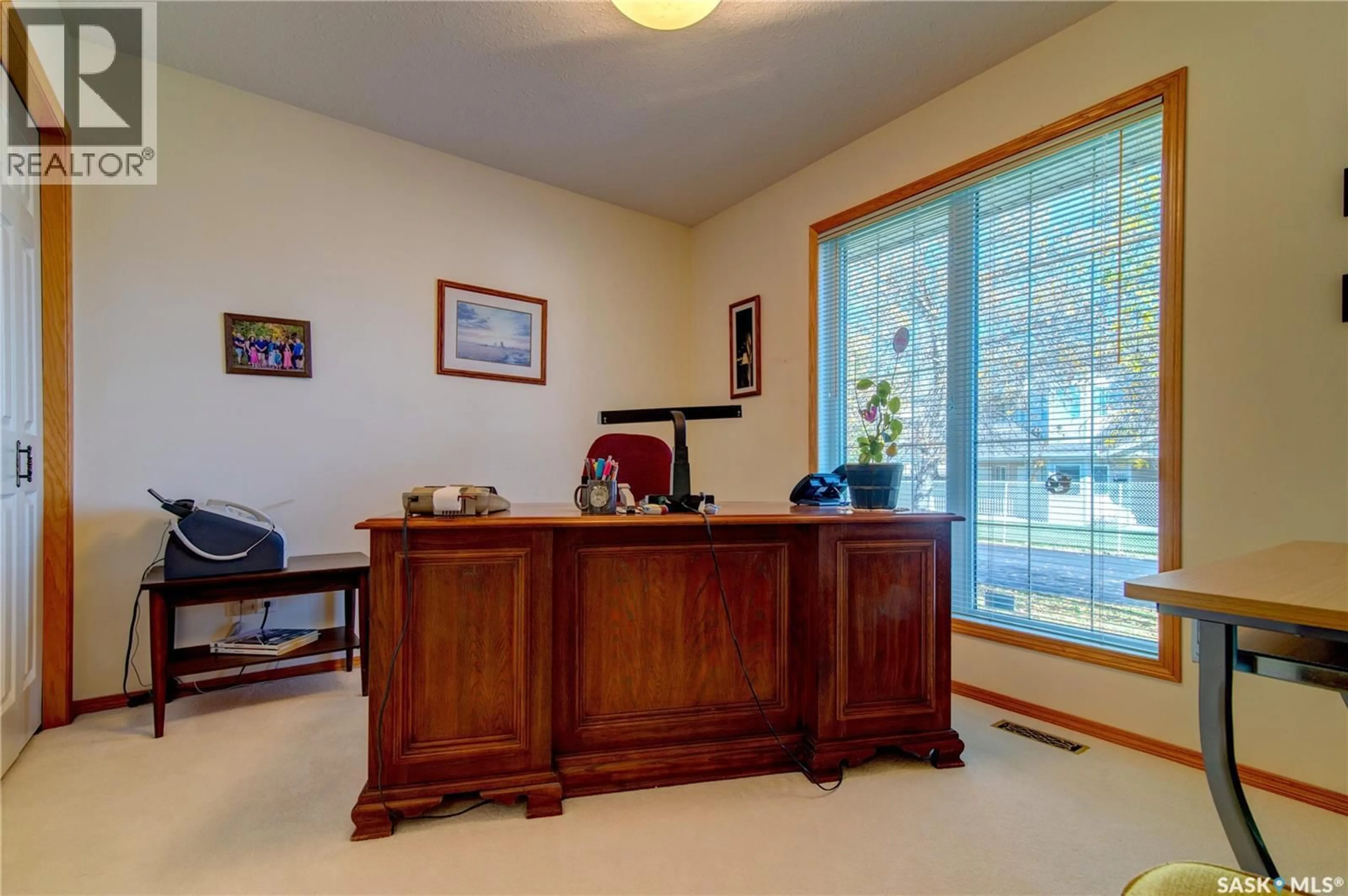 Unknown for 3235 RENFREW CRESCENT, Regina Saskatchewan S4V2W6