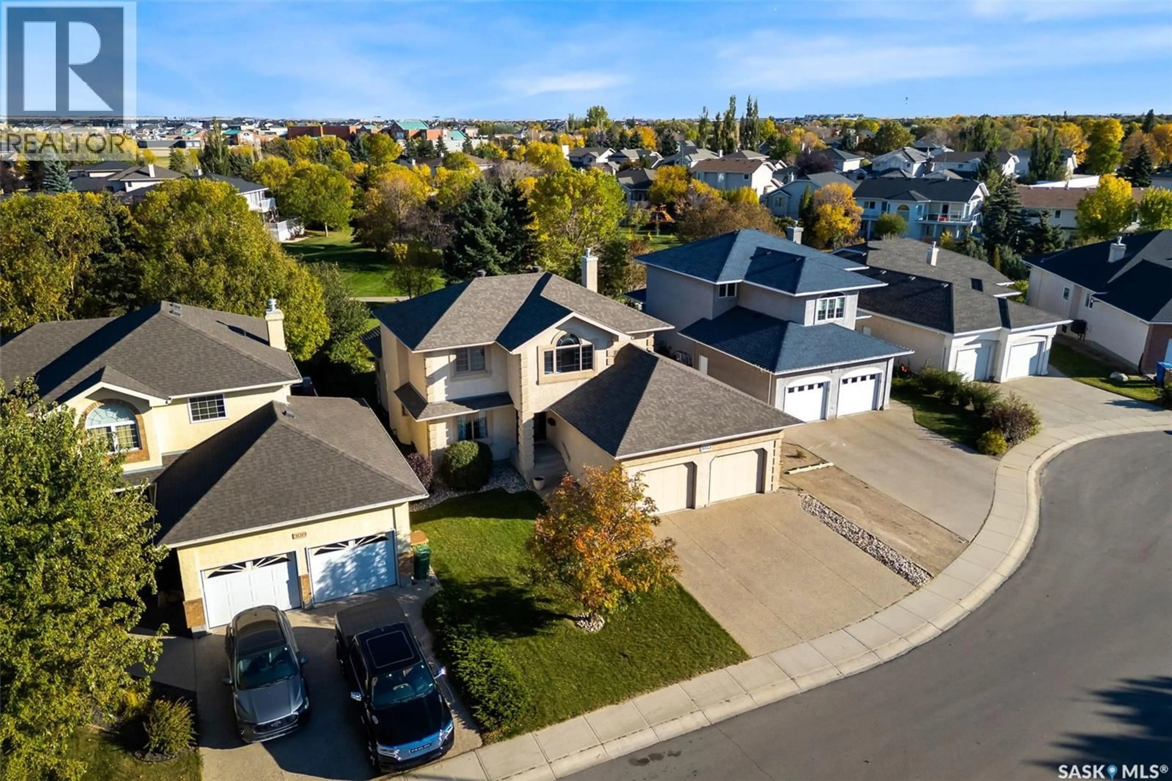 A pic from outside/outdoor area/front of a property/back of a property/a pic from drone, street for 3023 WIMBLEDON DRIVE, Regina Saskatchewan S4V2Y2