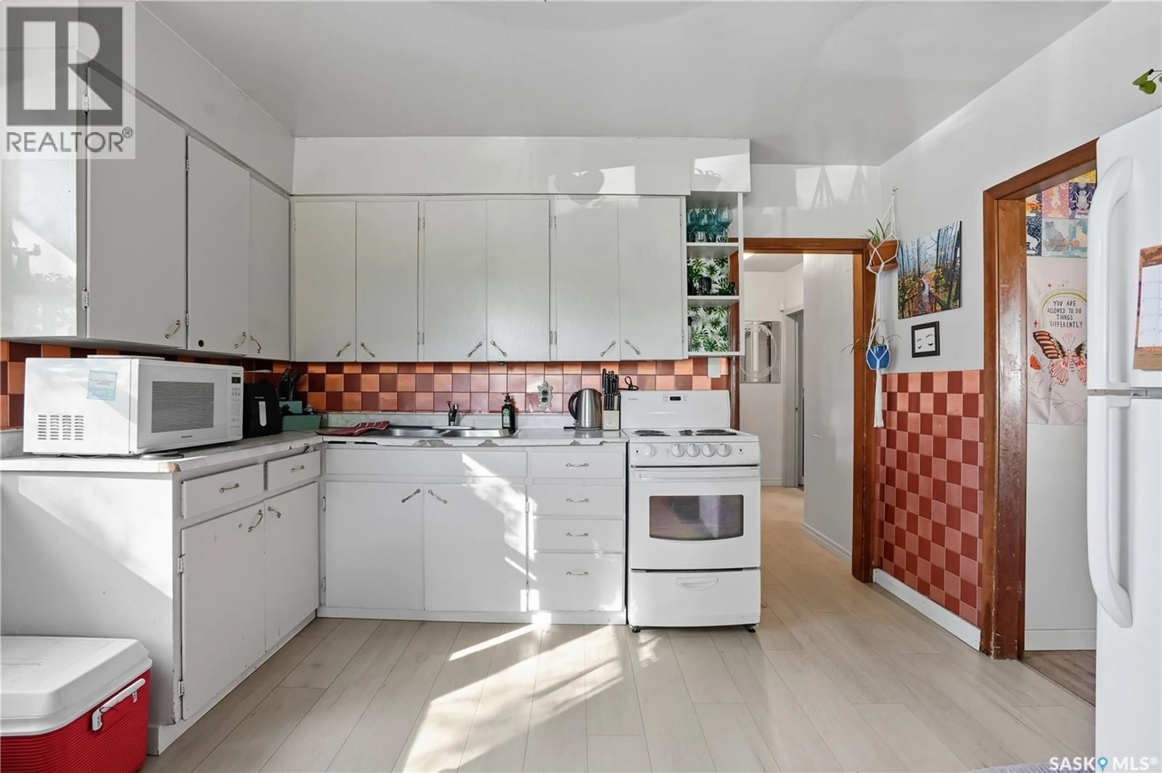 Standard kitchen, ceramic/tile floor for 2440 MCARA STREET, Regina Saskatchewan S4N2W5