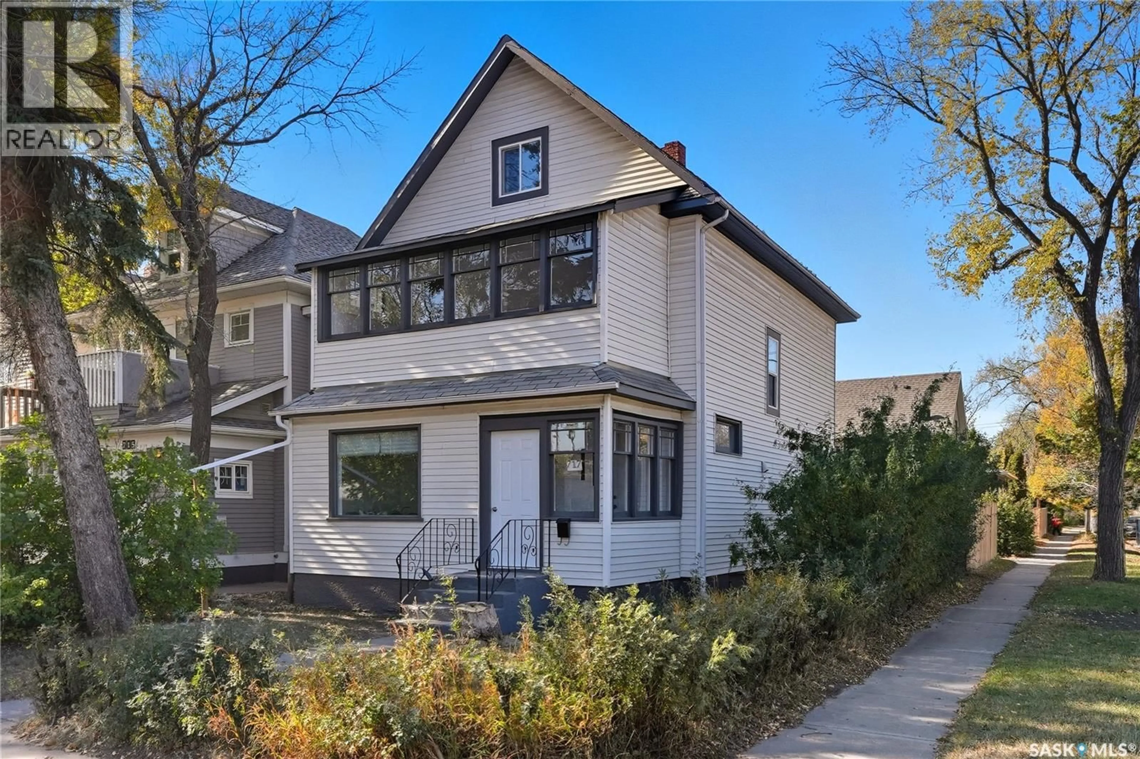 Home with brick exterior material, street for 717 E AVENUE N, Saskatoon Saskatchewan S7L2V3