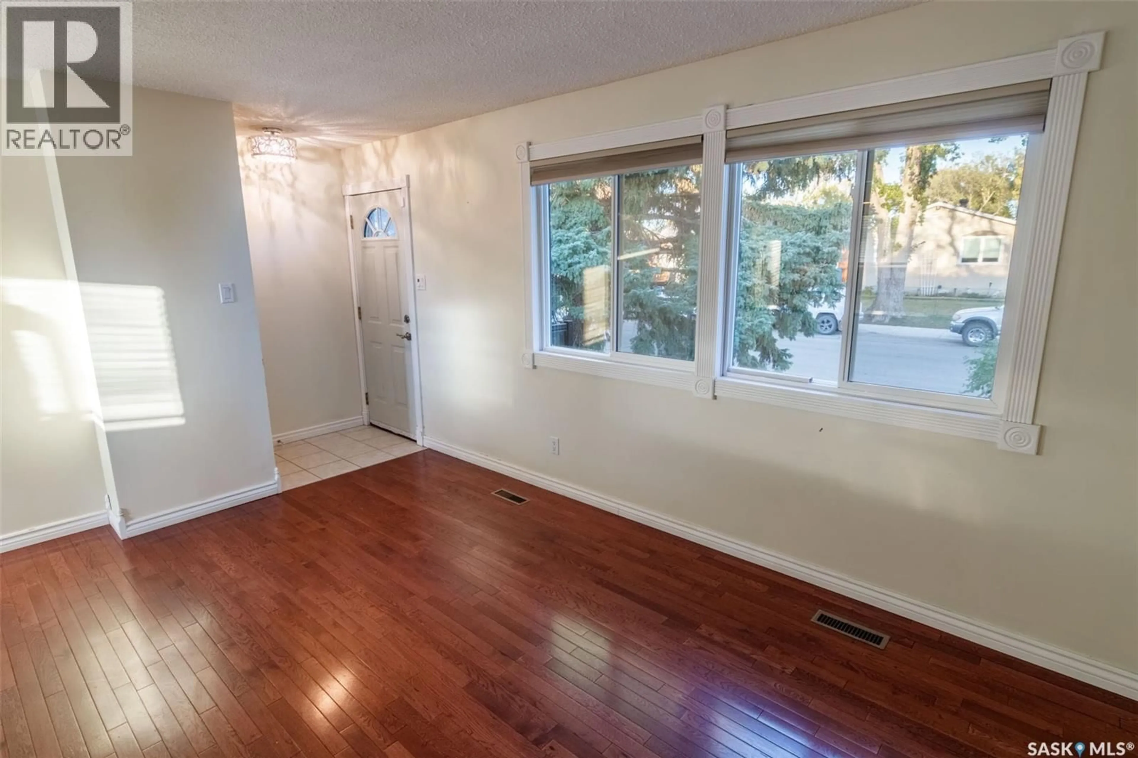 A pic of a room for 10 MITCHELL CRESCENT, Regina Saskatchewan S4R5G6