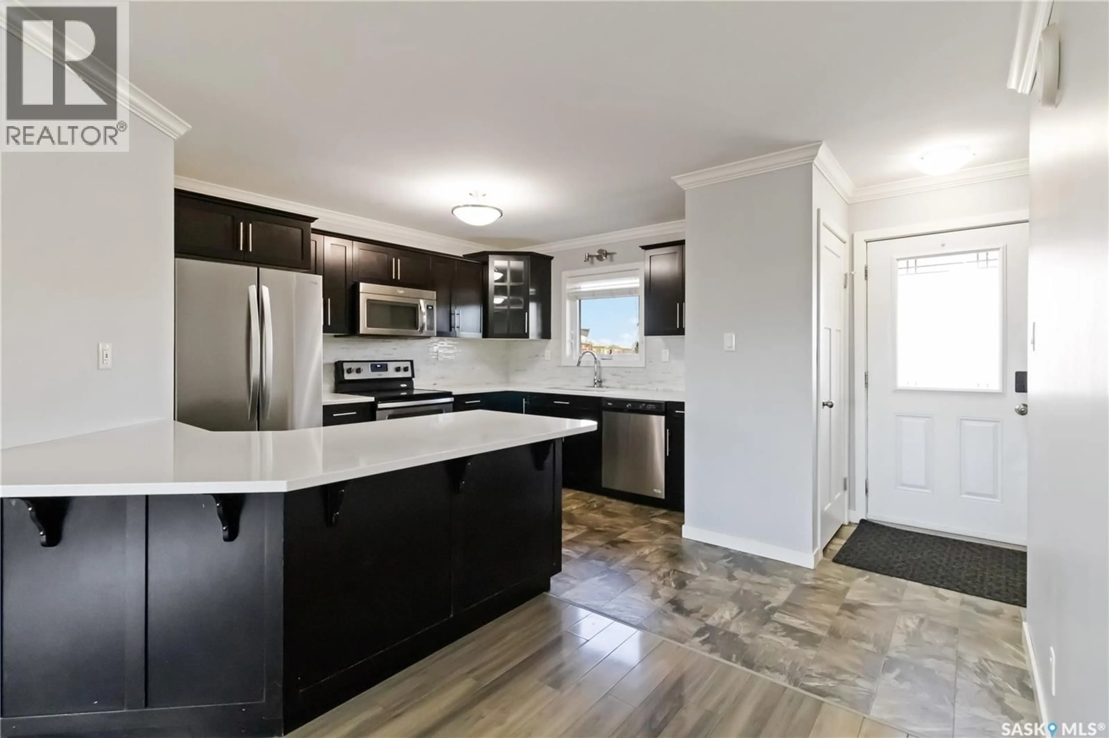 Open concept kitchen, unknown for 364 620 CORNISH ROAD, Saskatoon Saskatchewan S7T0Y3