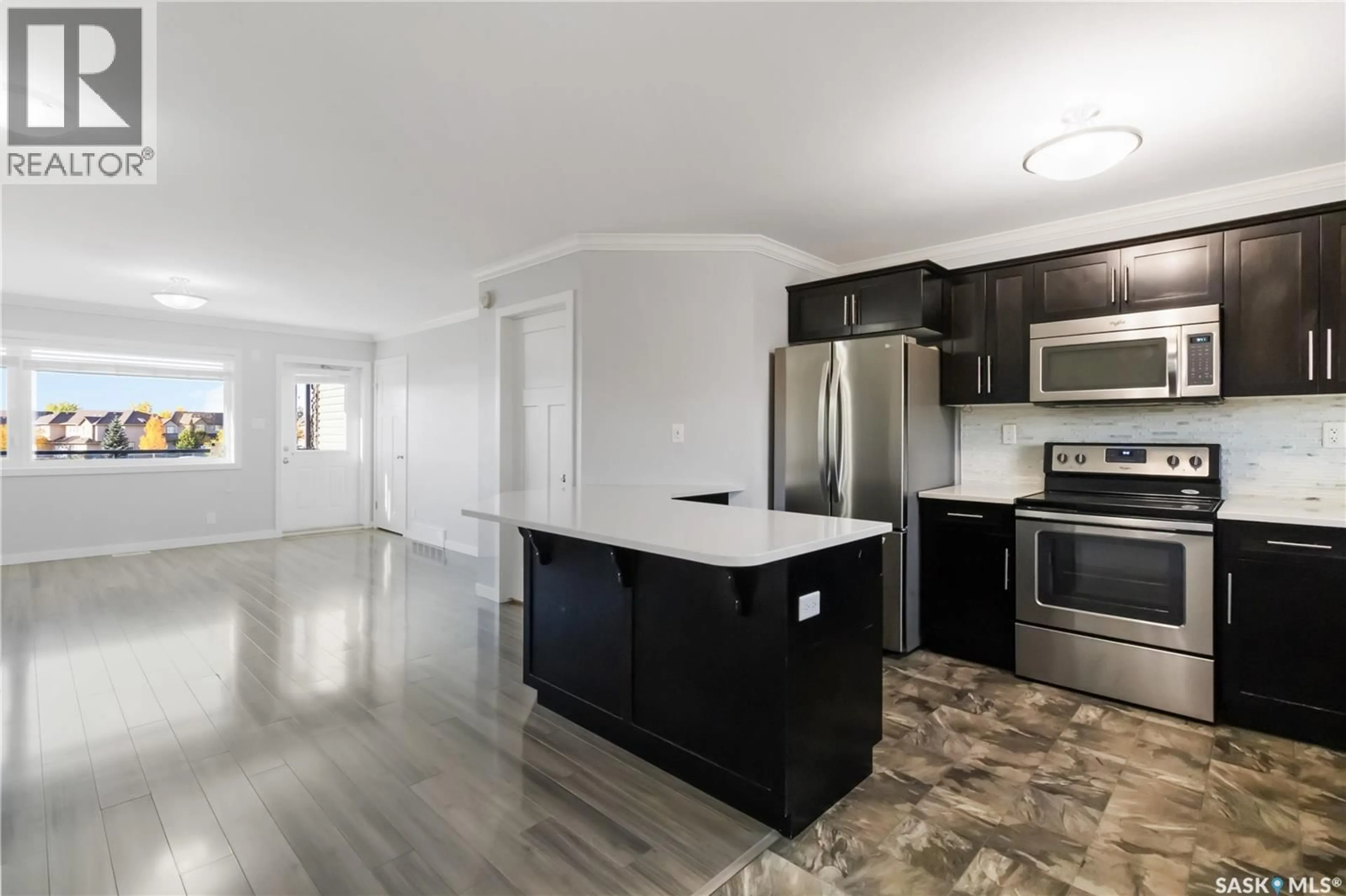 Open concept kitchen, unknown for 364 620 CORNISH ROAD, Saskatoon Saskatchewan S7T0Y3