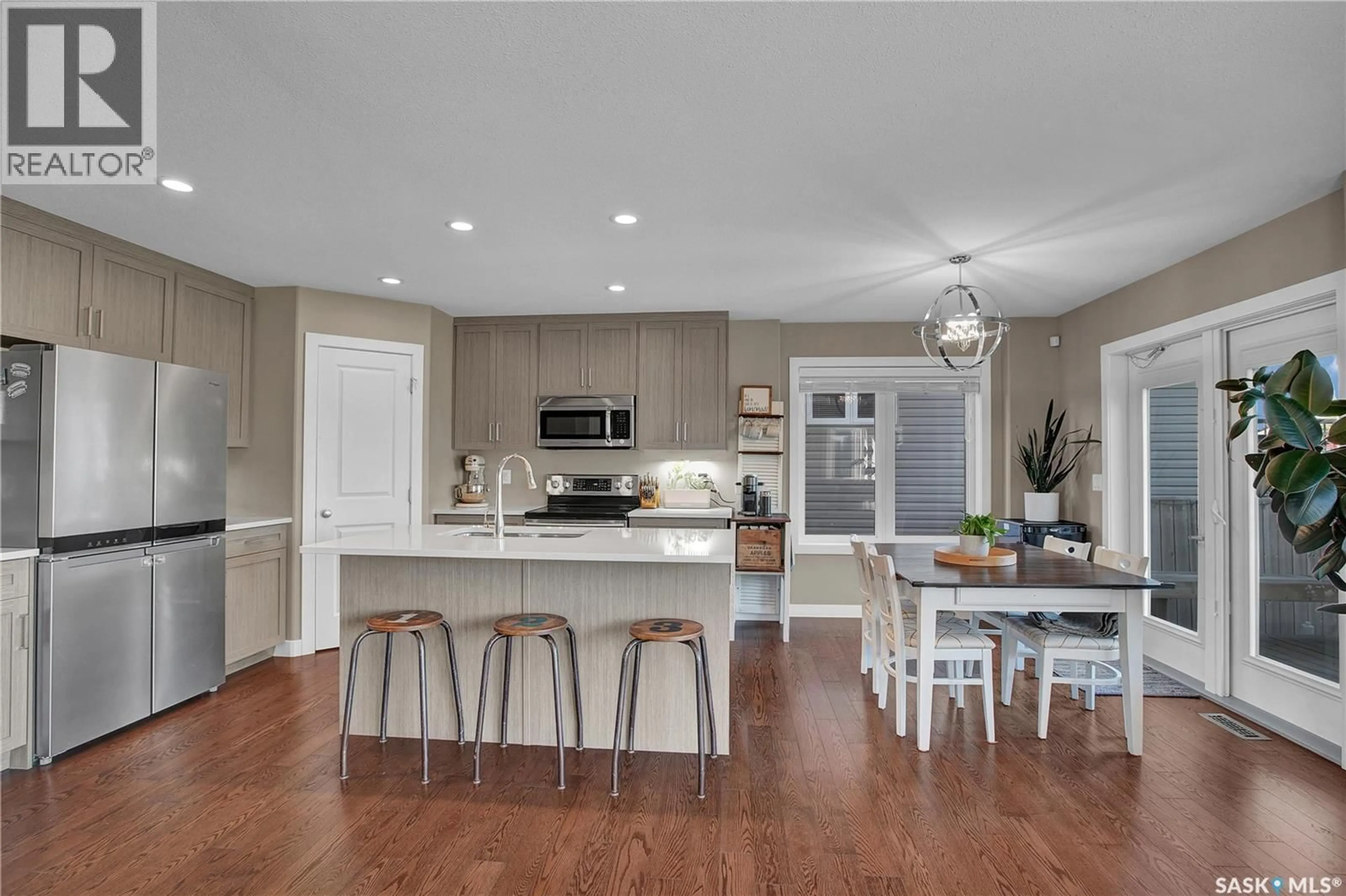 Open concept kitchen, unknown for 251 UNDERHILL WAY, Saskatoon Saskatchewan S7V0M9