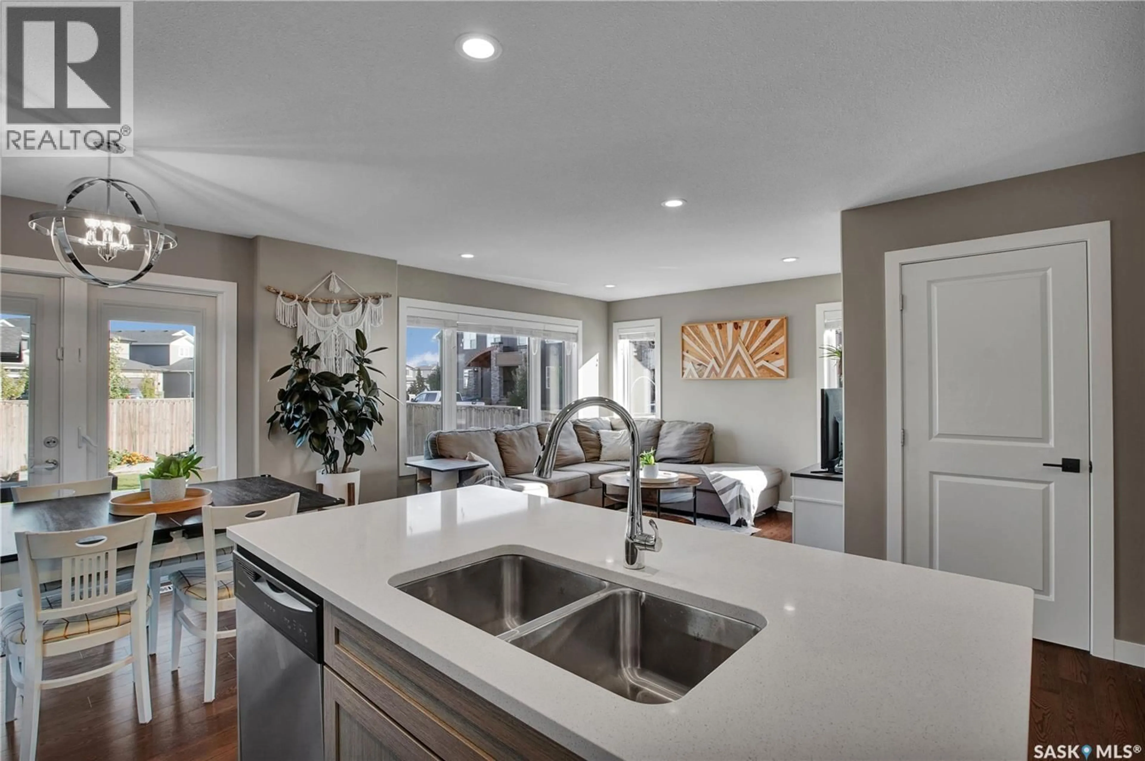 Open concept kitchen, unknown for 251 UNDERHILL WAY, Saskatoon Saskatchewan S7V0M9
