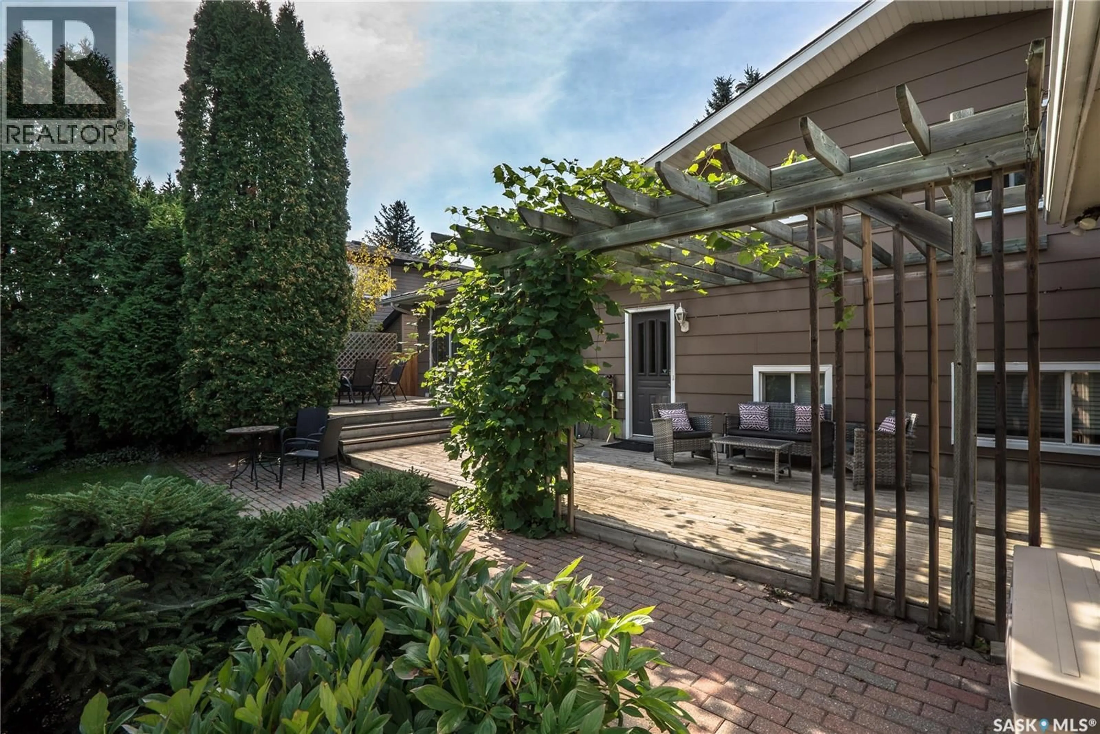 Patio, street for 78 CHAMPLIN CRESCENT, Saskatoon Saskatchewan S7H3R3
