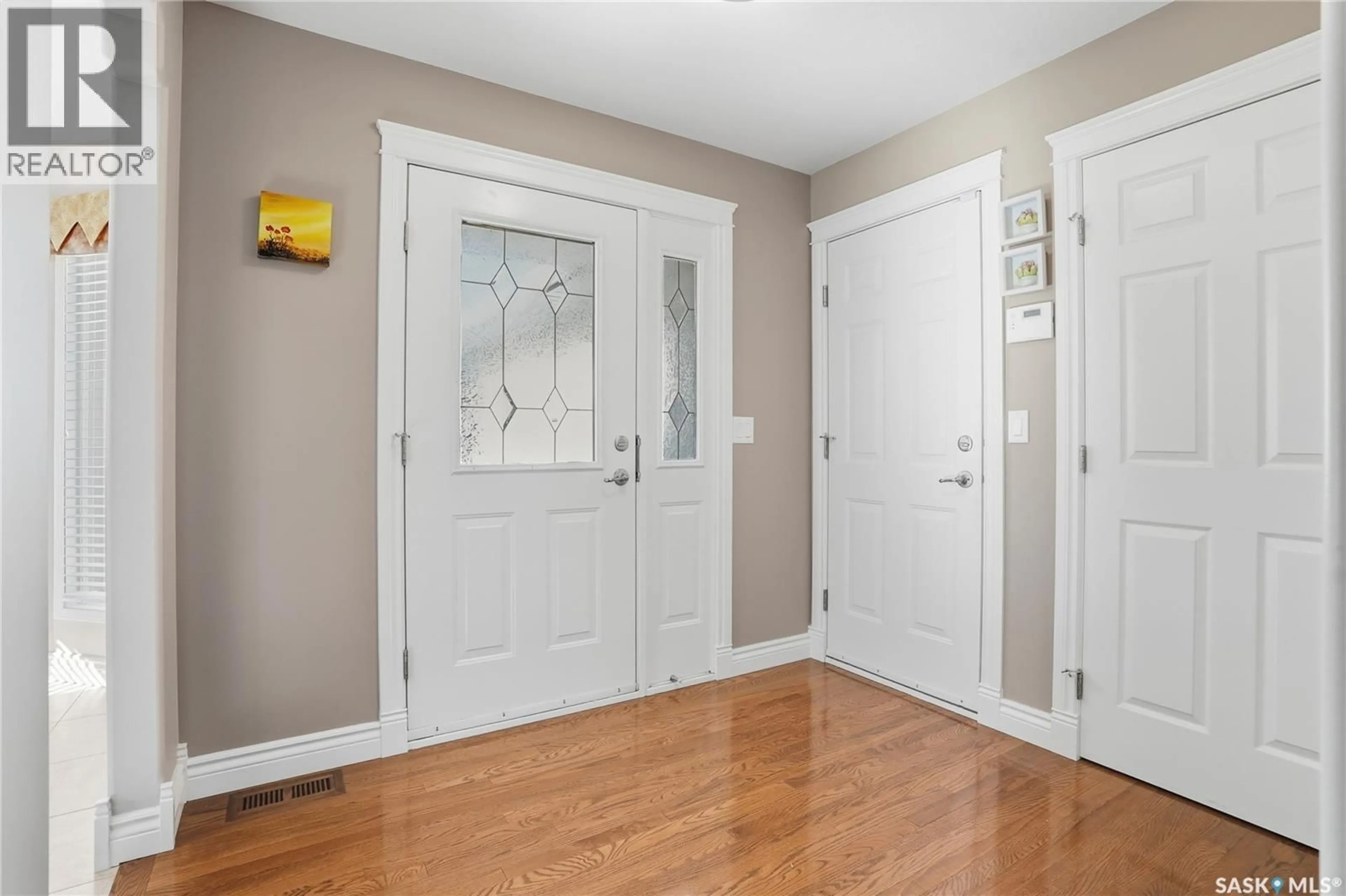Indoor entryway for 330 - 30 STODOLA COURT, Saskatoon Saskatchewan S7N4N5
