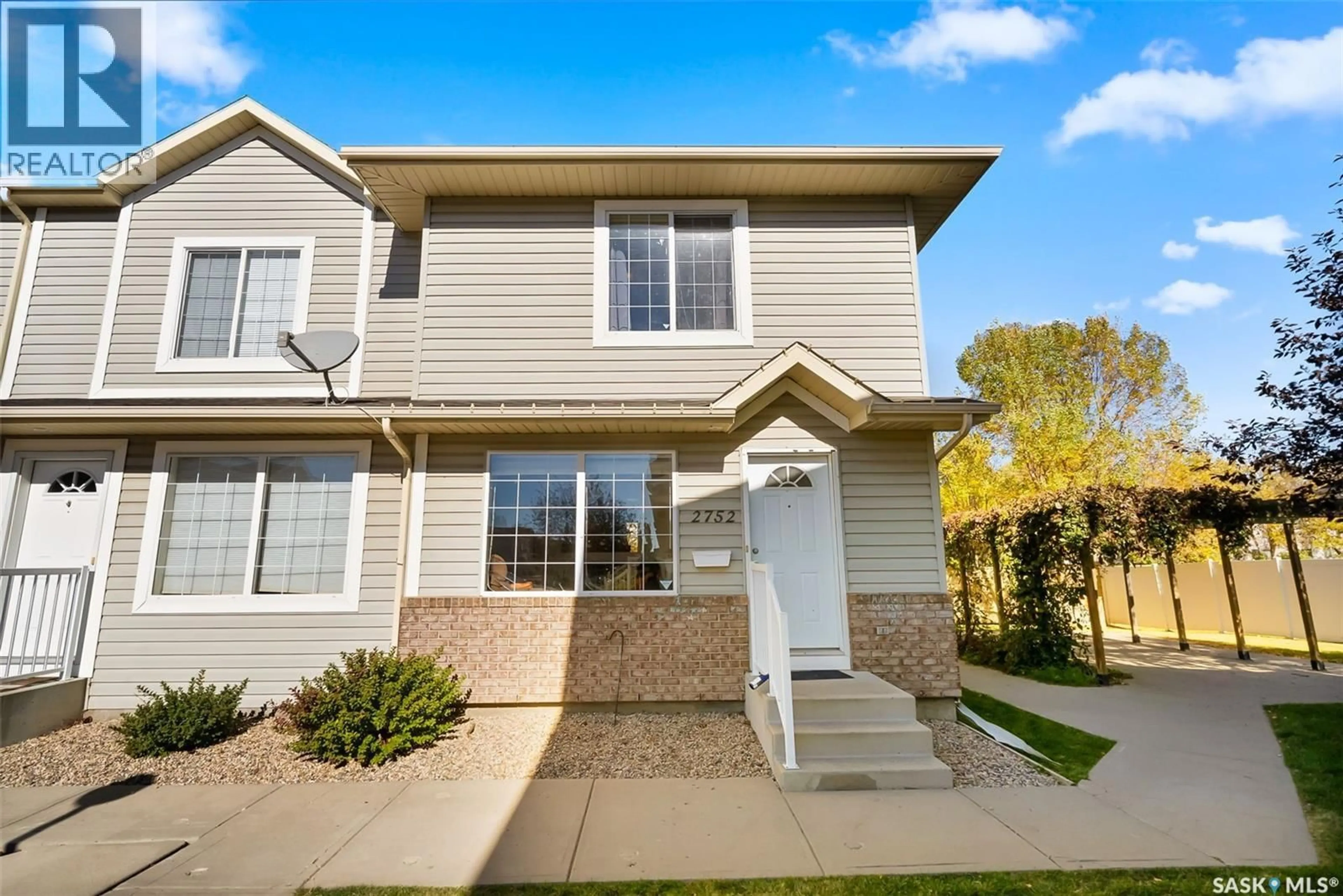 Home with vinyl exterior material, street for 2752 CRANBOURN CRESCENT, Regina Saskatchewan S4V3C1