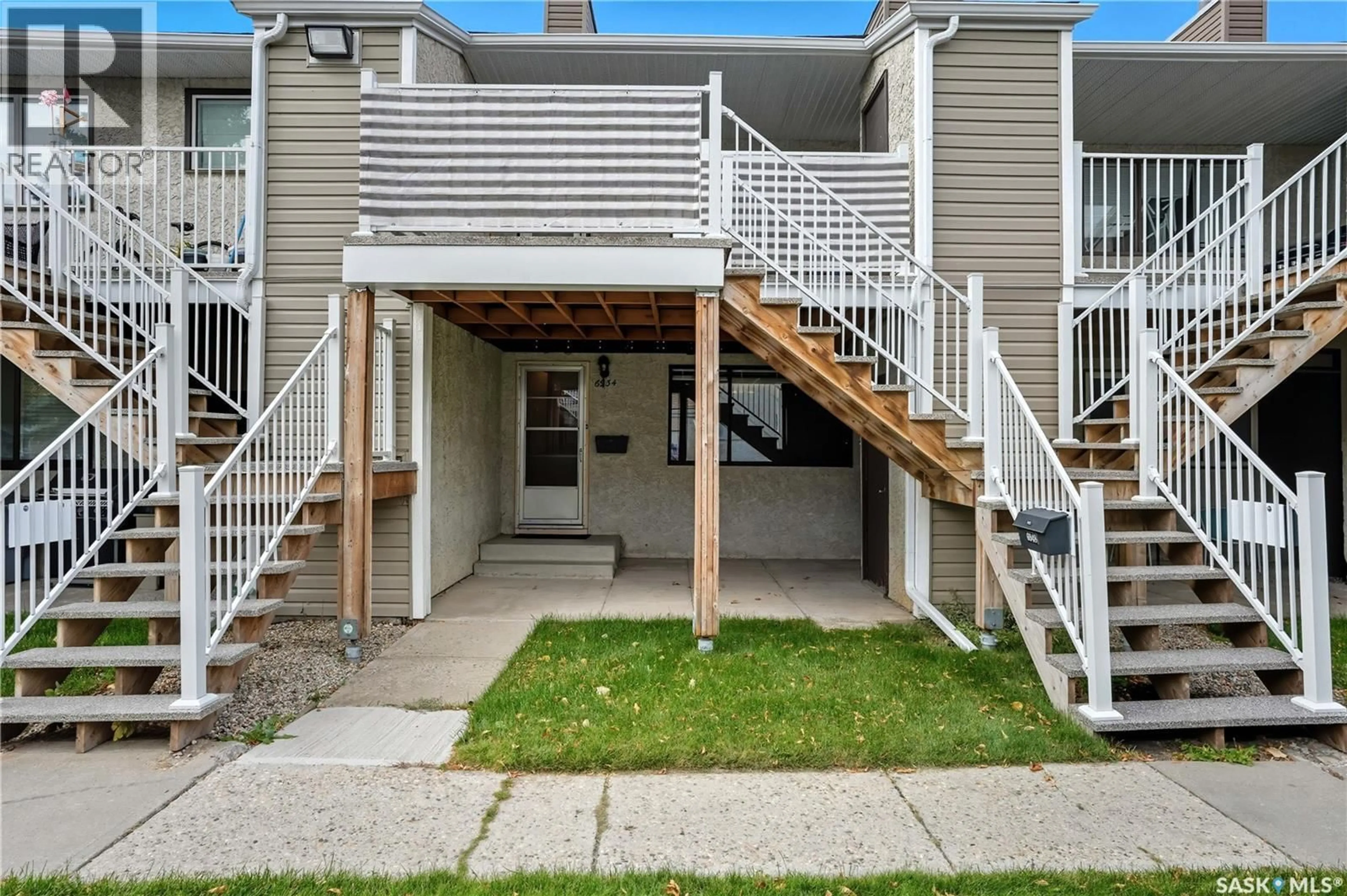 Patio, street for 6943 BLAKENEY DRIVE, Regina Saskatchewan S4X2N5