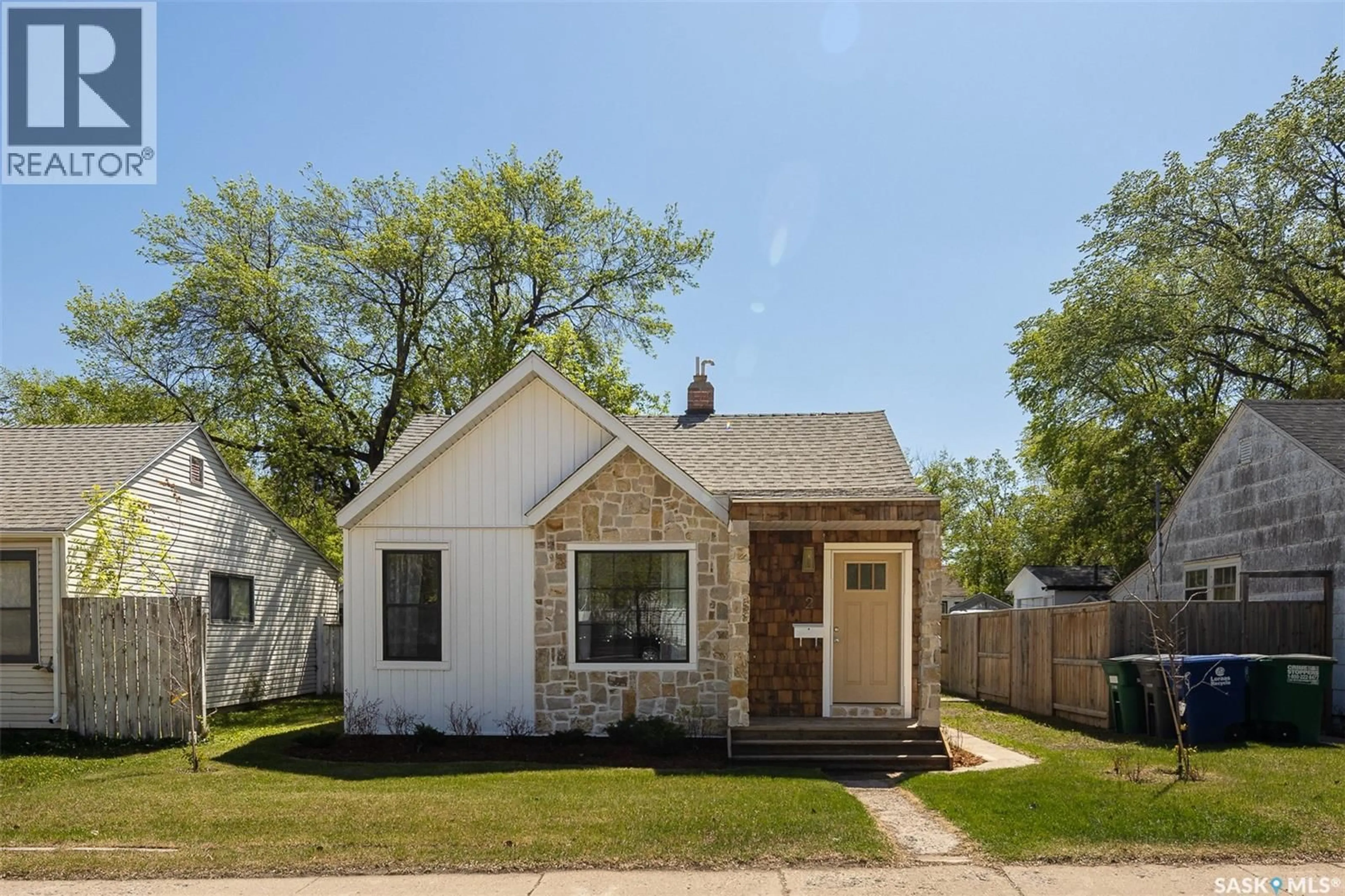 Unknown for 2 CONNAUGHT PLACE, Saskatoon Saskatchewan S7L1C7