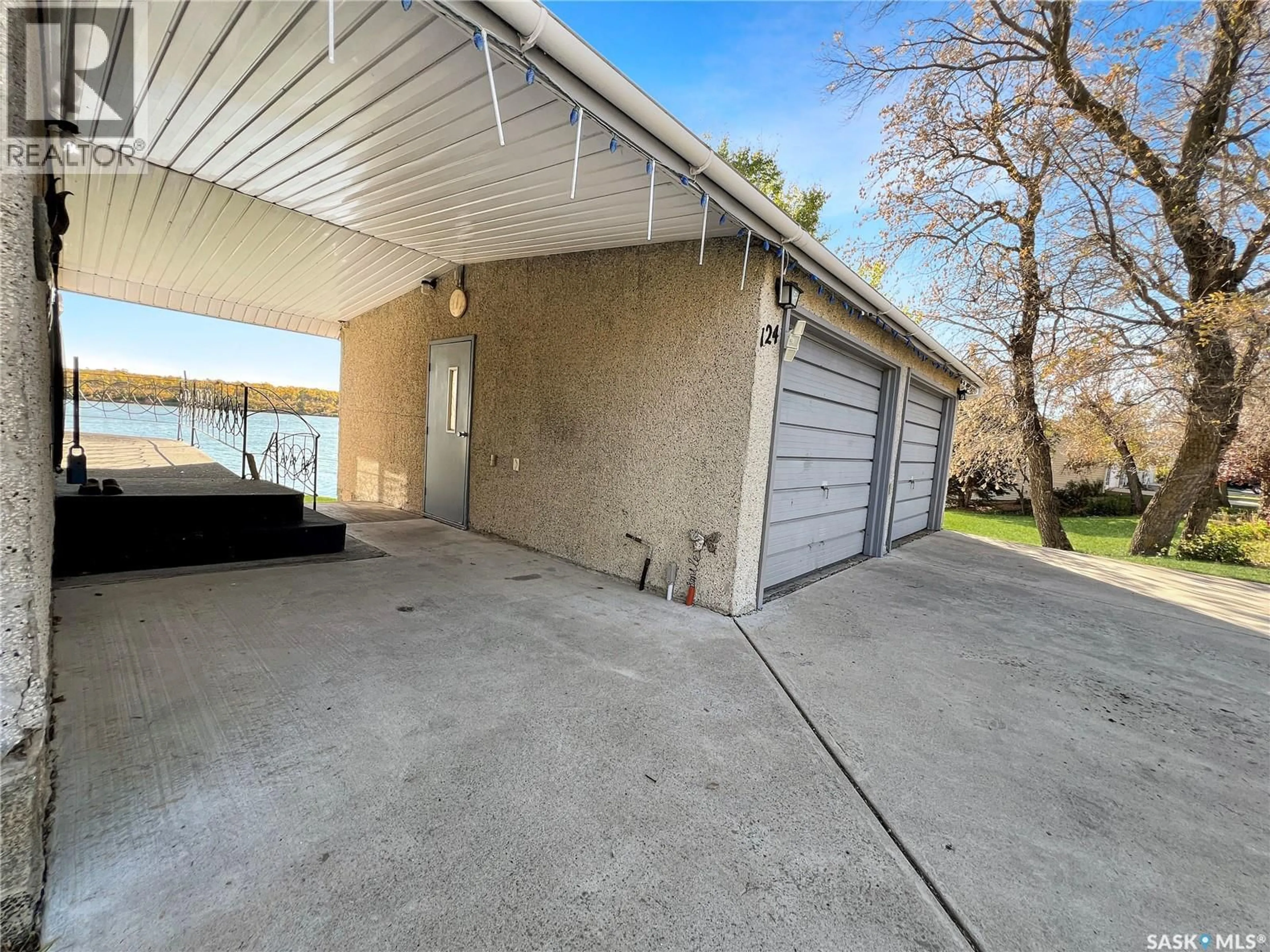 Indoor garage for 124 CRESCENT LAKE ROAD, Saltcoats Saskatchewan S0A3R0