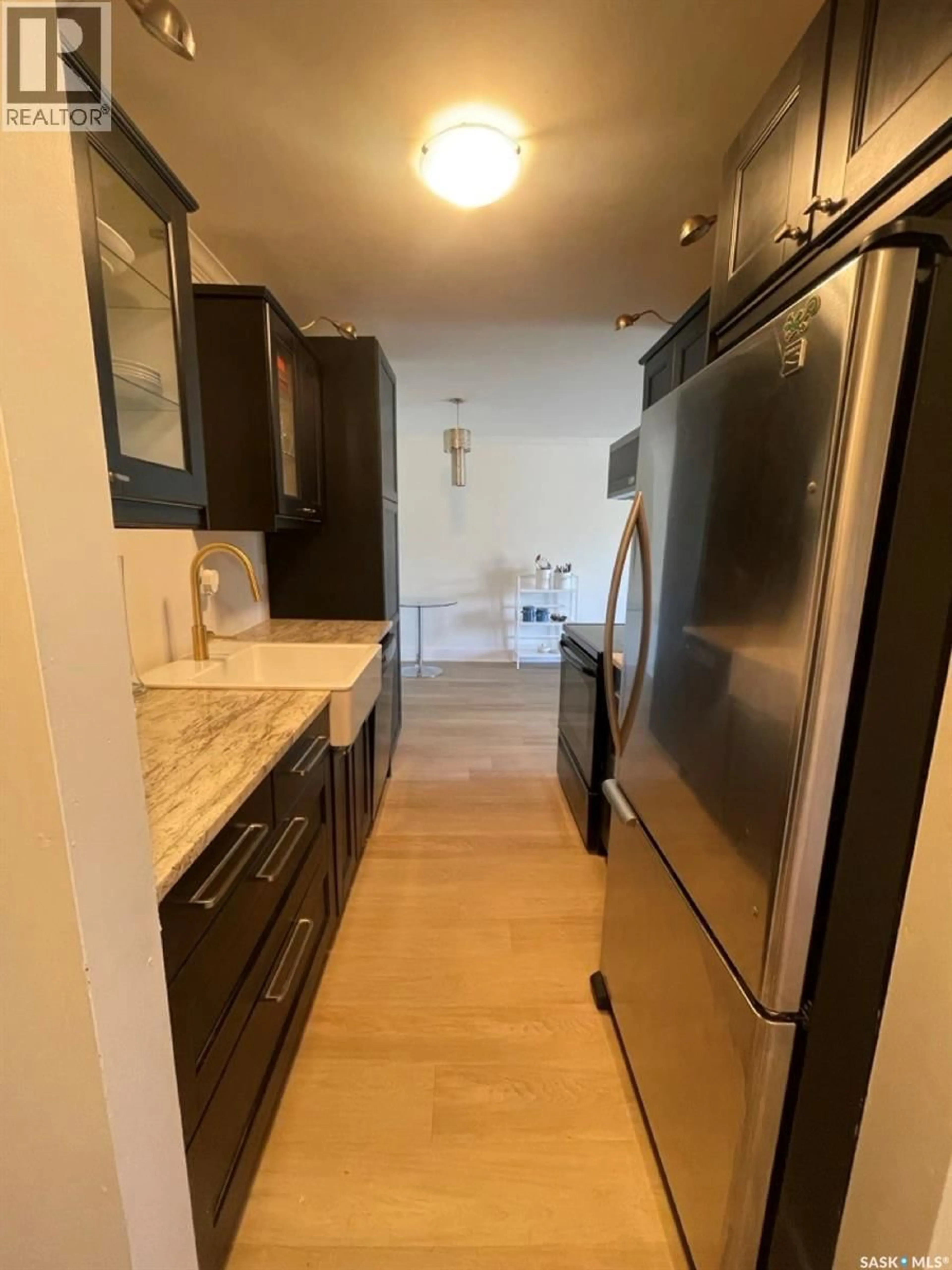 Standard kitchen, unknown for 203 - 929 NORTHUMBERLAND AVENUE, Saskatoon Saskatchewan S7L3W8
