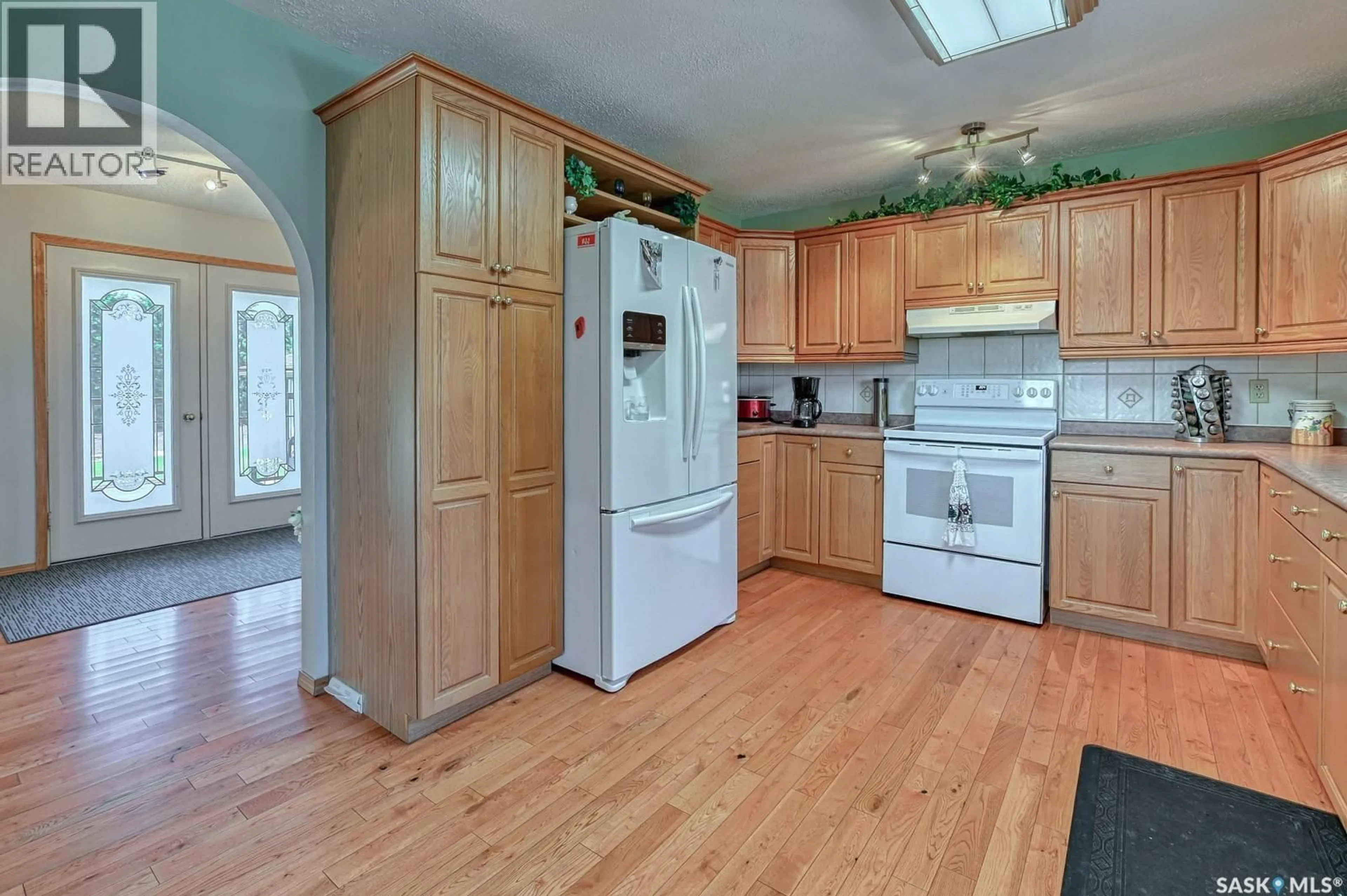 Standard kitchen, unknown for BALGONIE ACREAGE, South Qu'Appelle Rm No. 157 Saskatchewan S0G4A0
