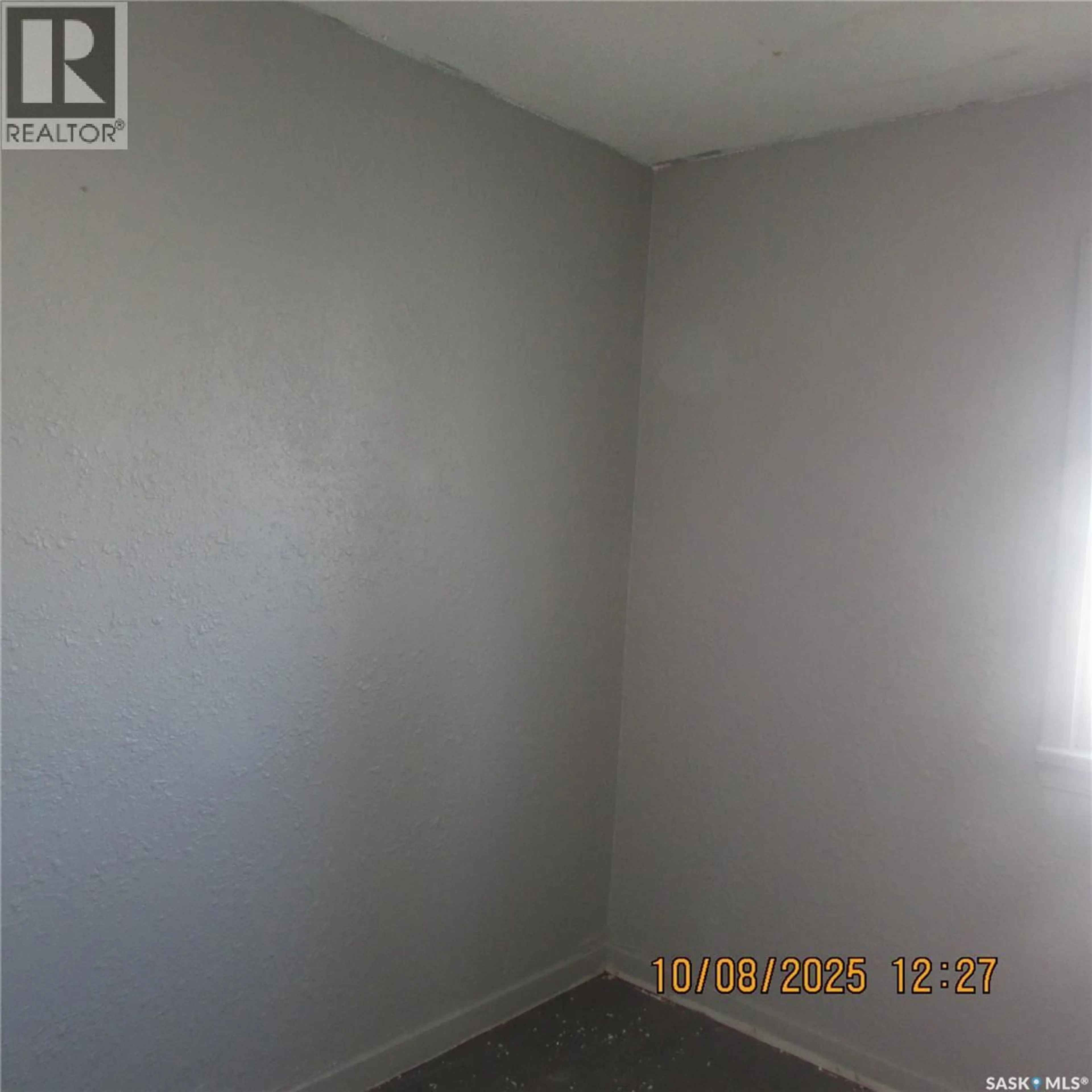 A pic of a room for 421 MCINTYRE STREET, Regina Saskatchewan S4R2M2