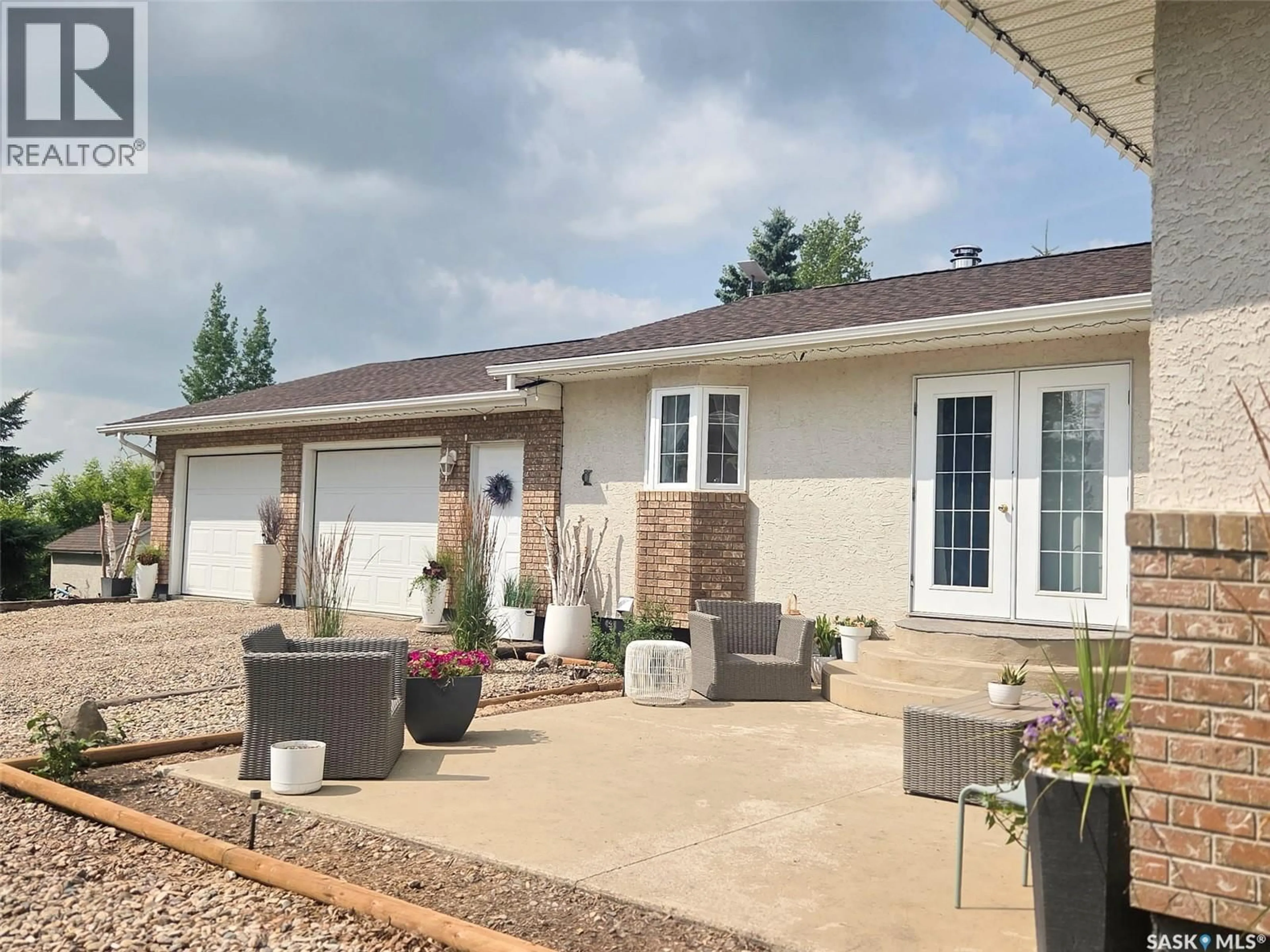 Home with vinyl exterior material, unknown for LANGENBURG CHURCHBRIDGE ACREAGE, Langenburg Rm No. 181 Saskatchewan S0A0M0