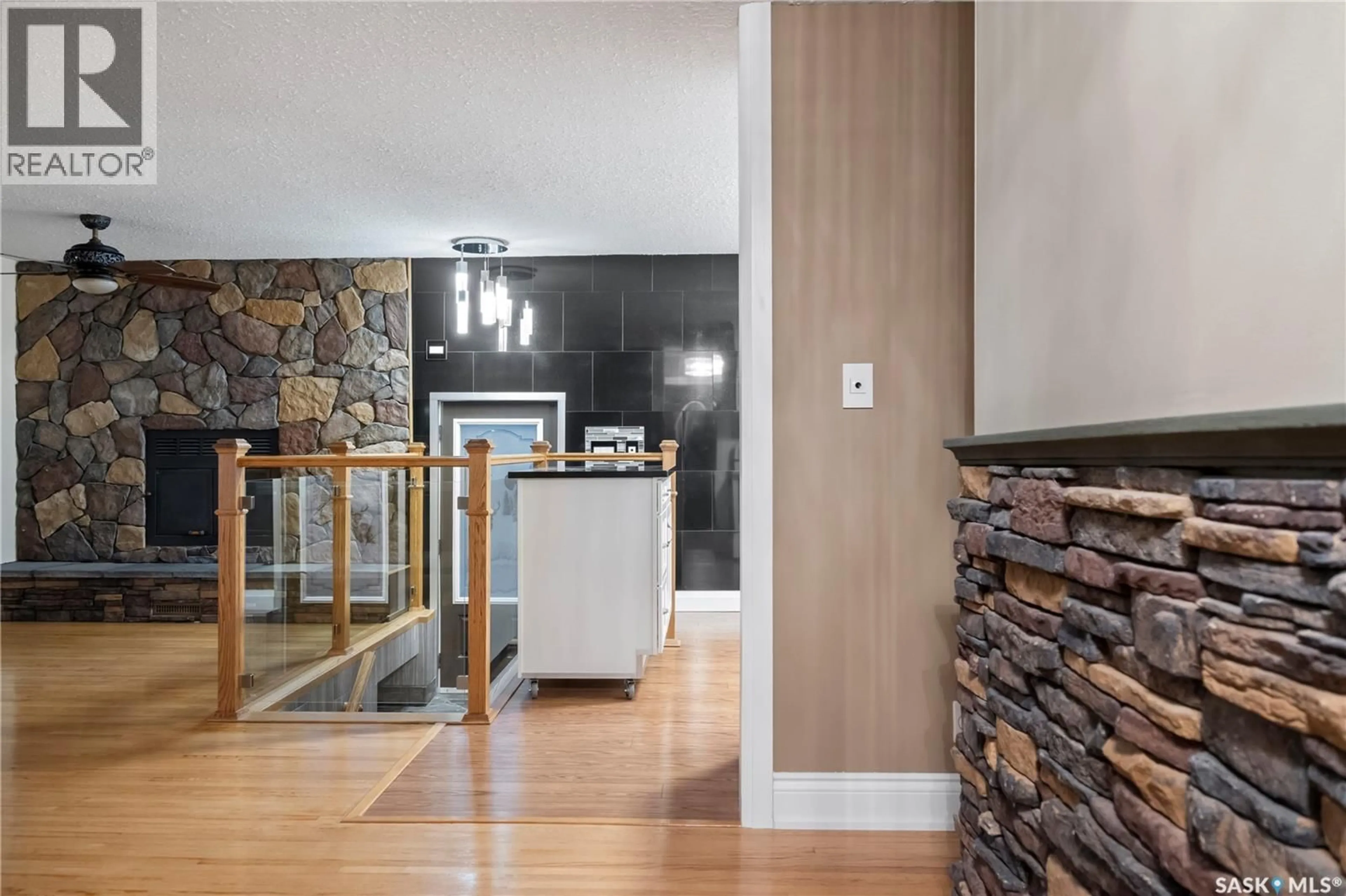 Indoor foyer for 2673 PARK STREET, Regina Saskatchewan S4N2H3
