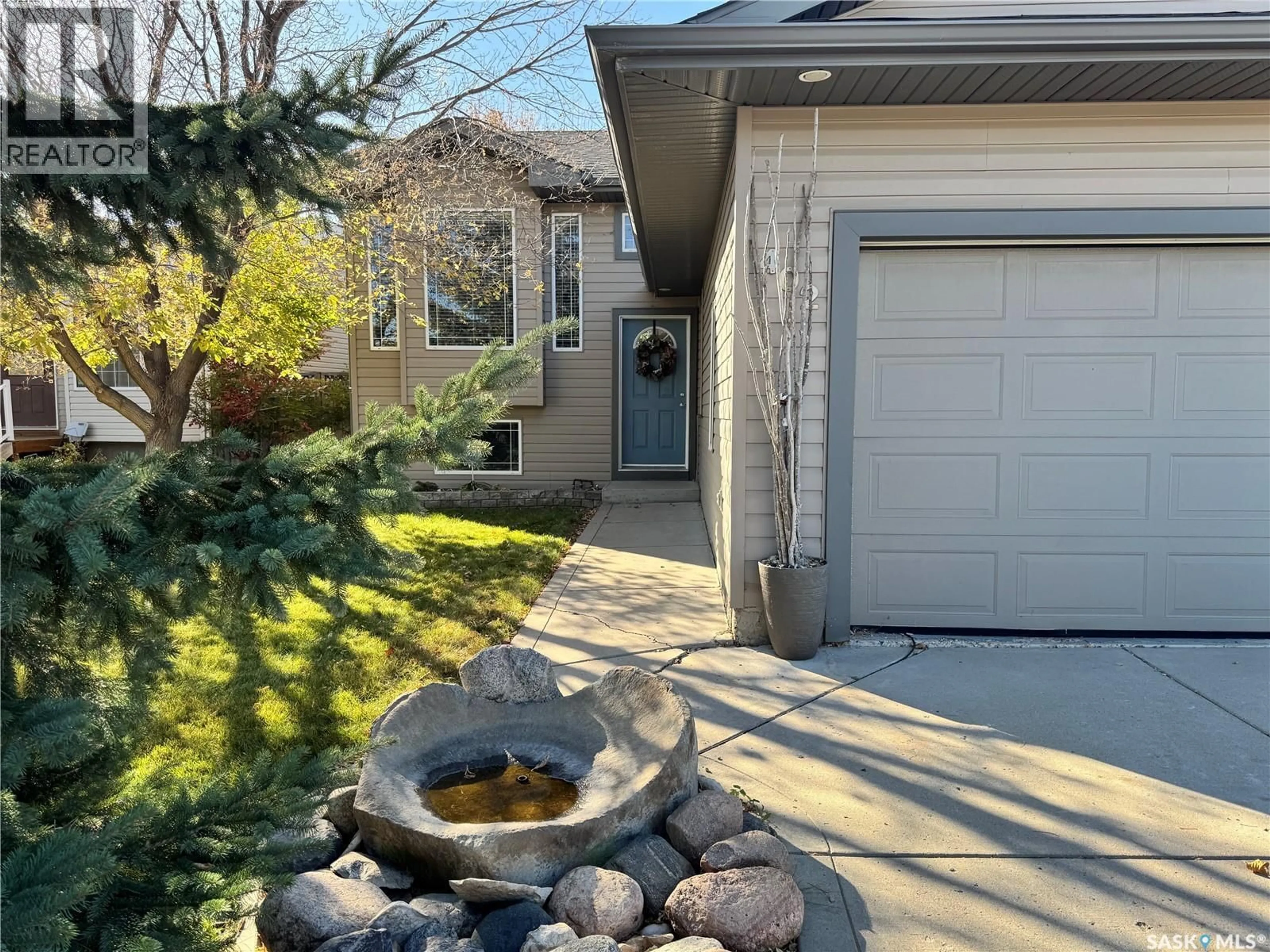 Unknown for 402 OVERHOLT CRESCENT, Saskatoon Saskatchewan S7N4S9