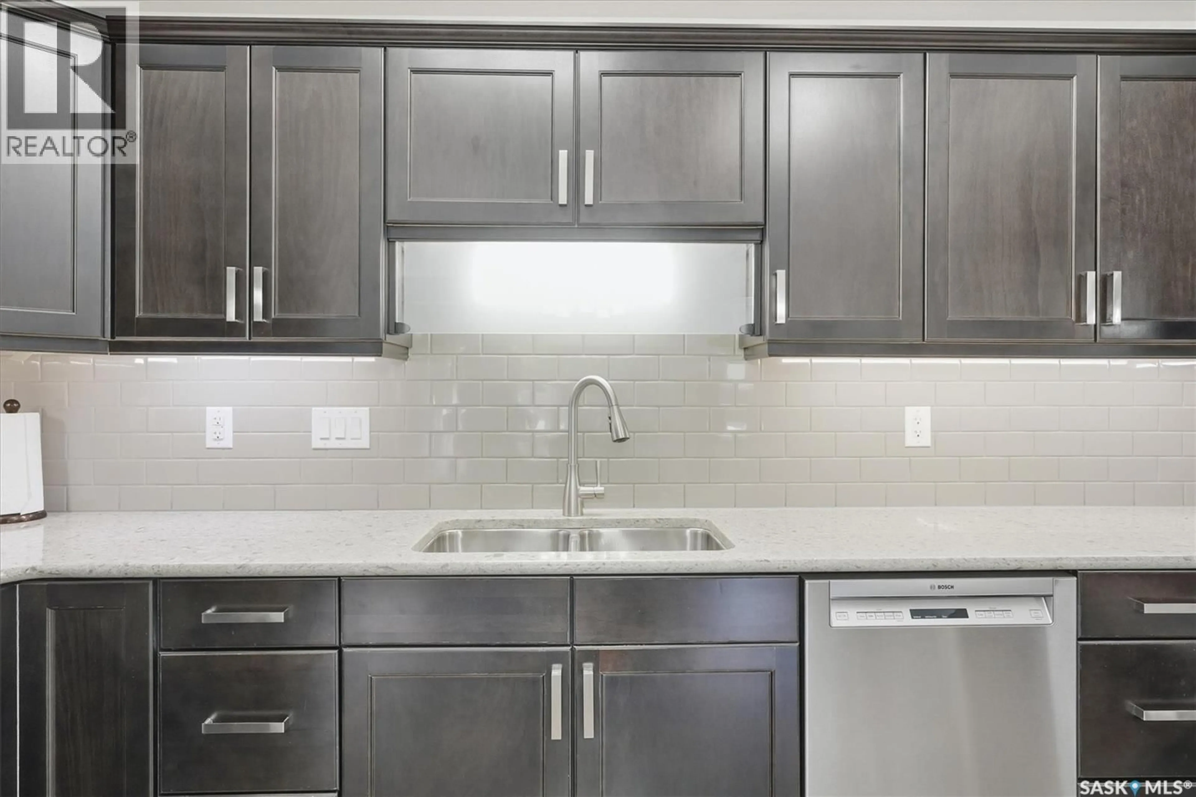 Standard kitchen, ceramic/tile floor for 105 - 1010 RUTH STREET, Saskatoon Saskatchewan S7J4M9