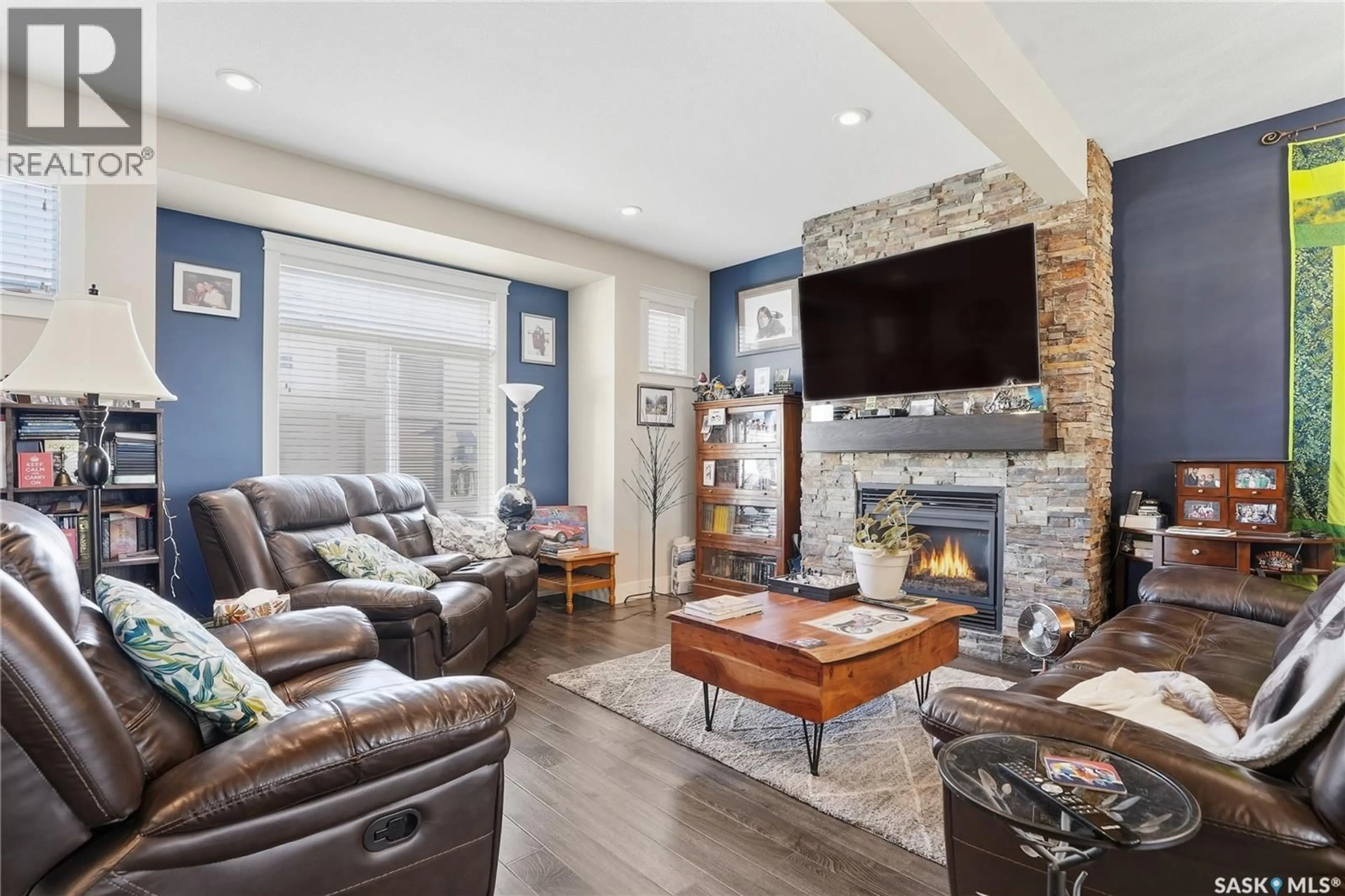 Living room with furniture, unknown for 12 425 LANGER PLACE, Warman Saskatchewan S0K4S1