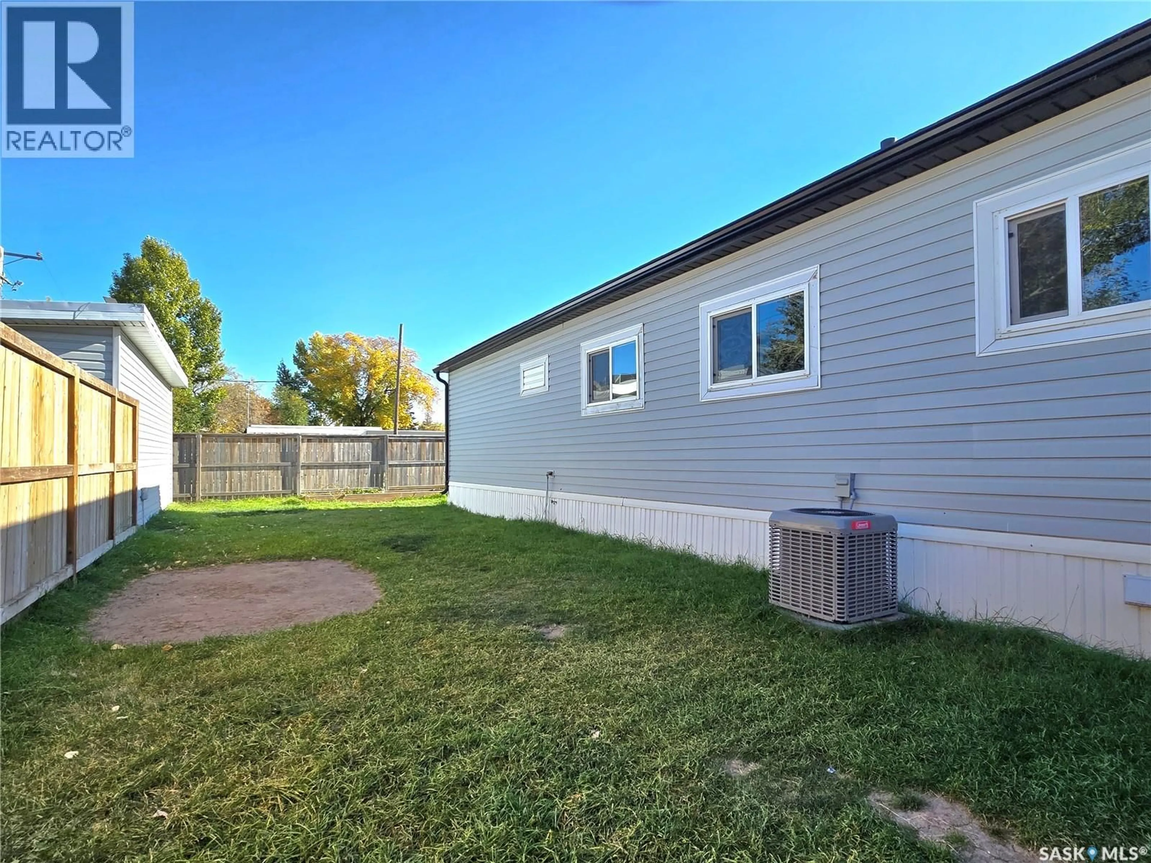 Unknown for 2 219 GRANT STREET, Saskatoon Saskatchewan S7N2A5