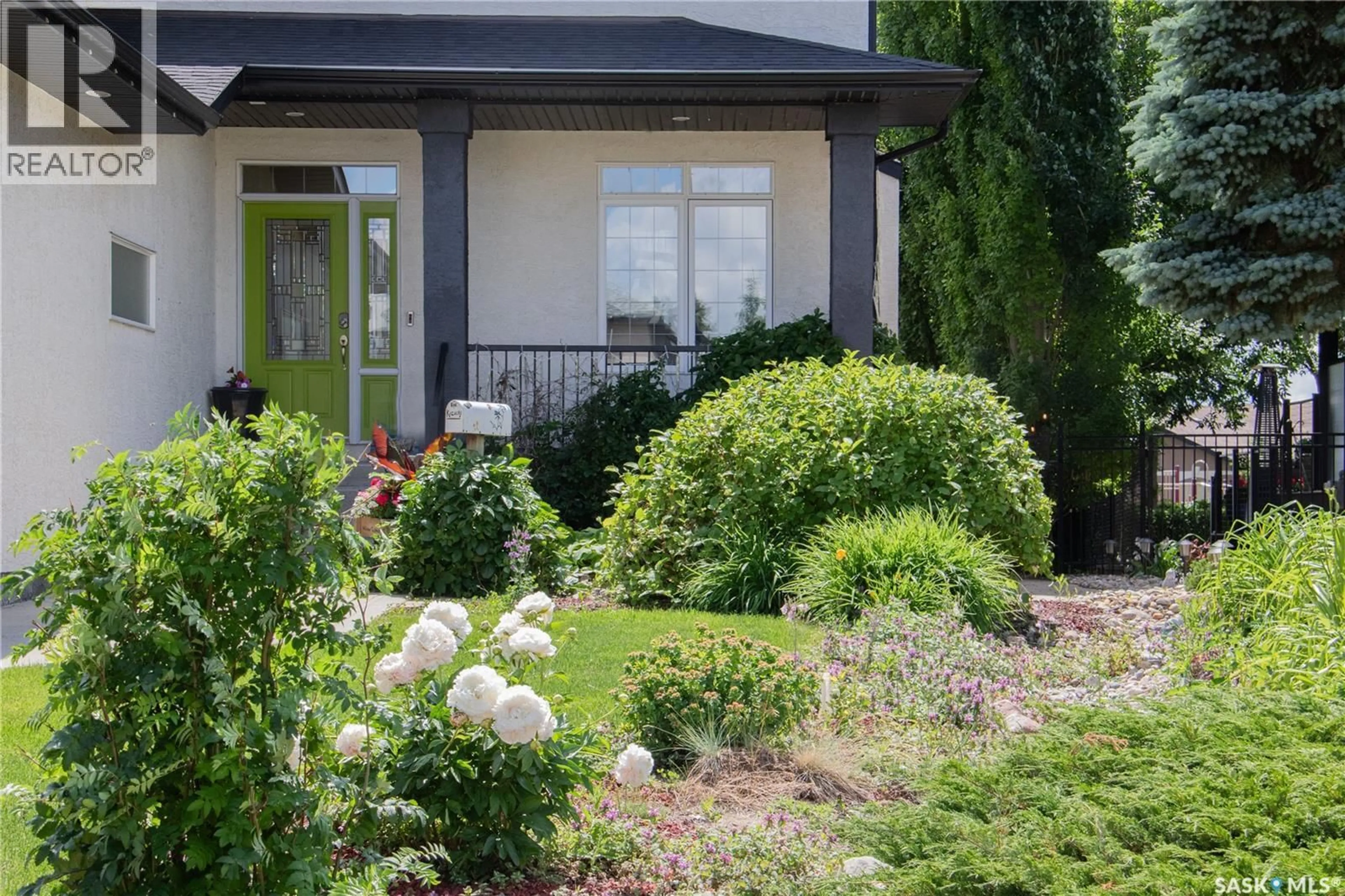 Patio, street for 171 FAIRWAY ROAD, Emerald Rm No. 277 Saskatchewan S4L1C8