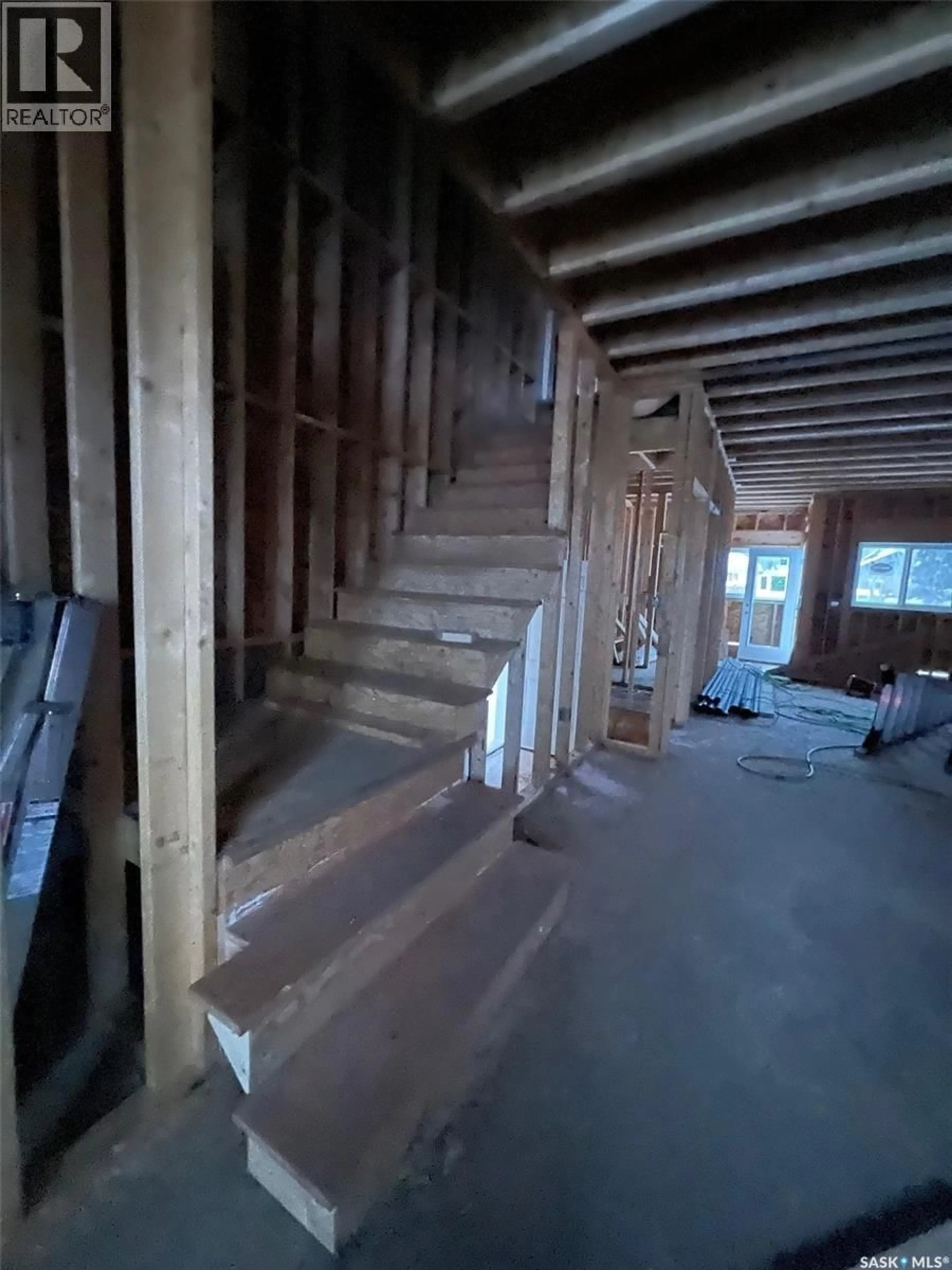 Unknown for 2007 COY AVENUE, Saskatoon Saskatchewan S7M0J3