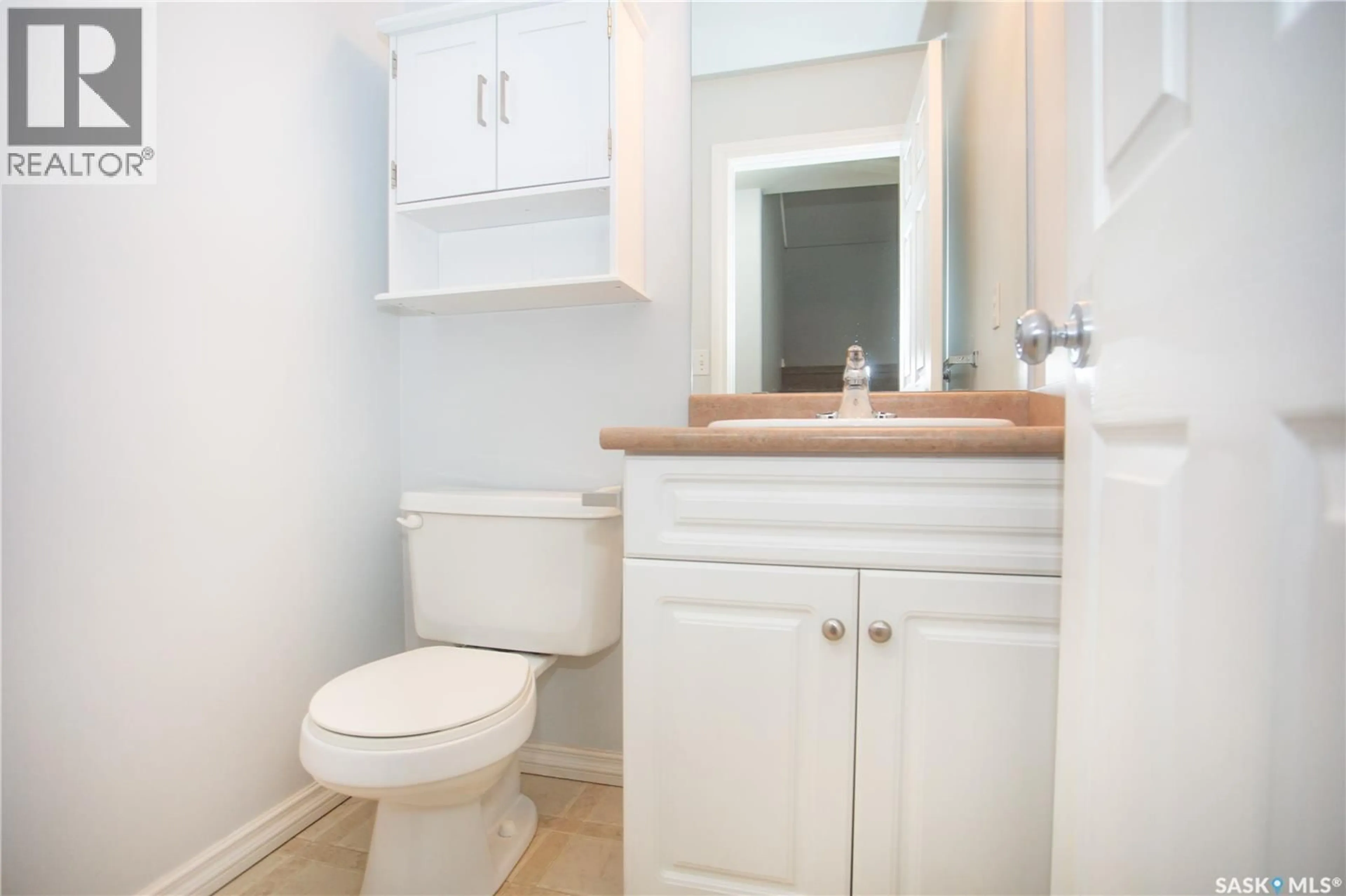 Standard bathroom, unknown for 2 110 BANYAN CRESCENT, Saskatoon Saskatchewan S7V1G7
