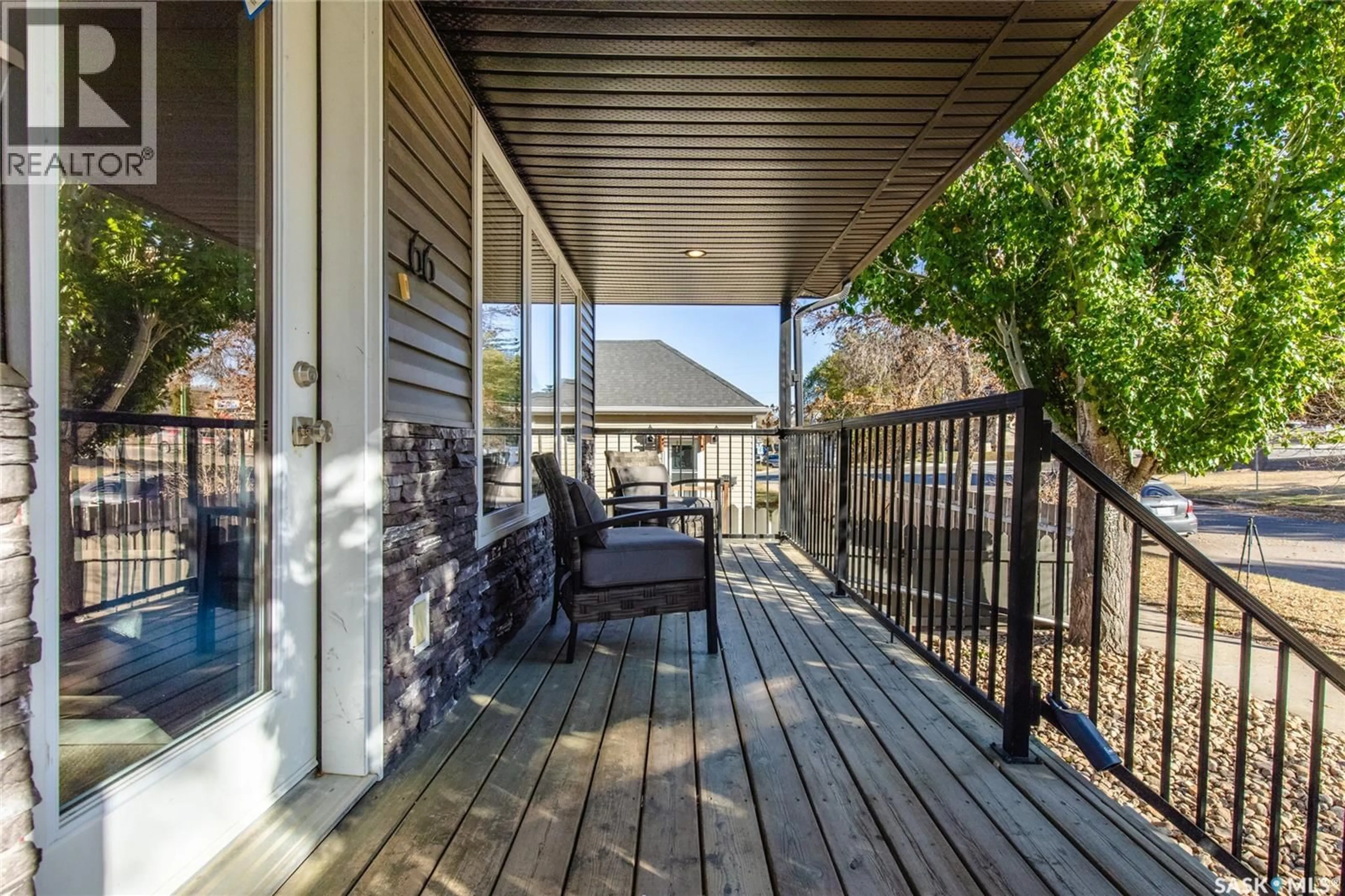 Patio, street for 66 IROQUOIS STREET, Moose Jaw Saskatchewan S6H4S8