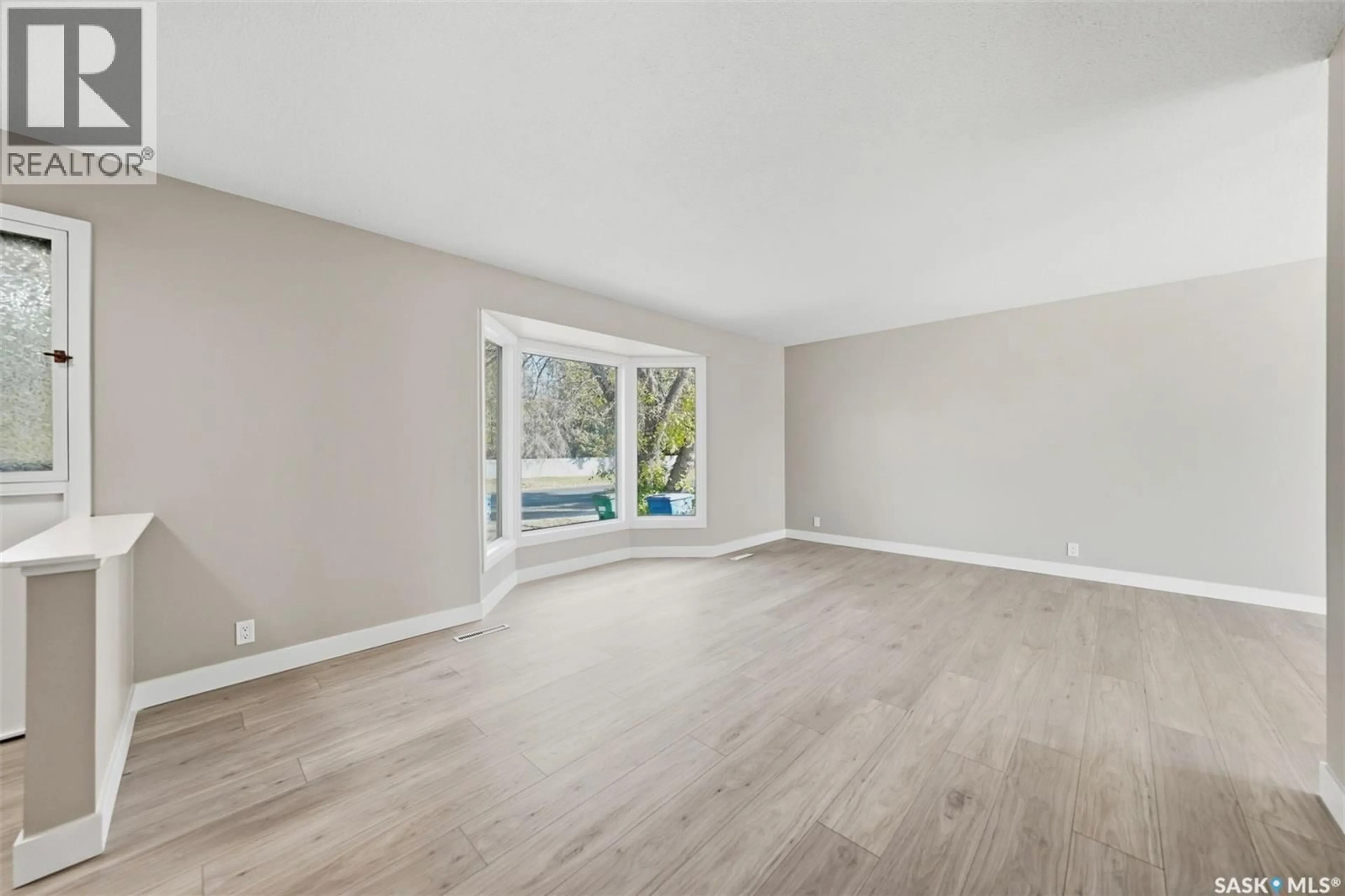 A pic of a room for 1317 ELEVATOR ROAD, Saskatoon Saskatchewan S7M3X3