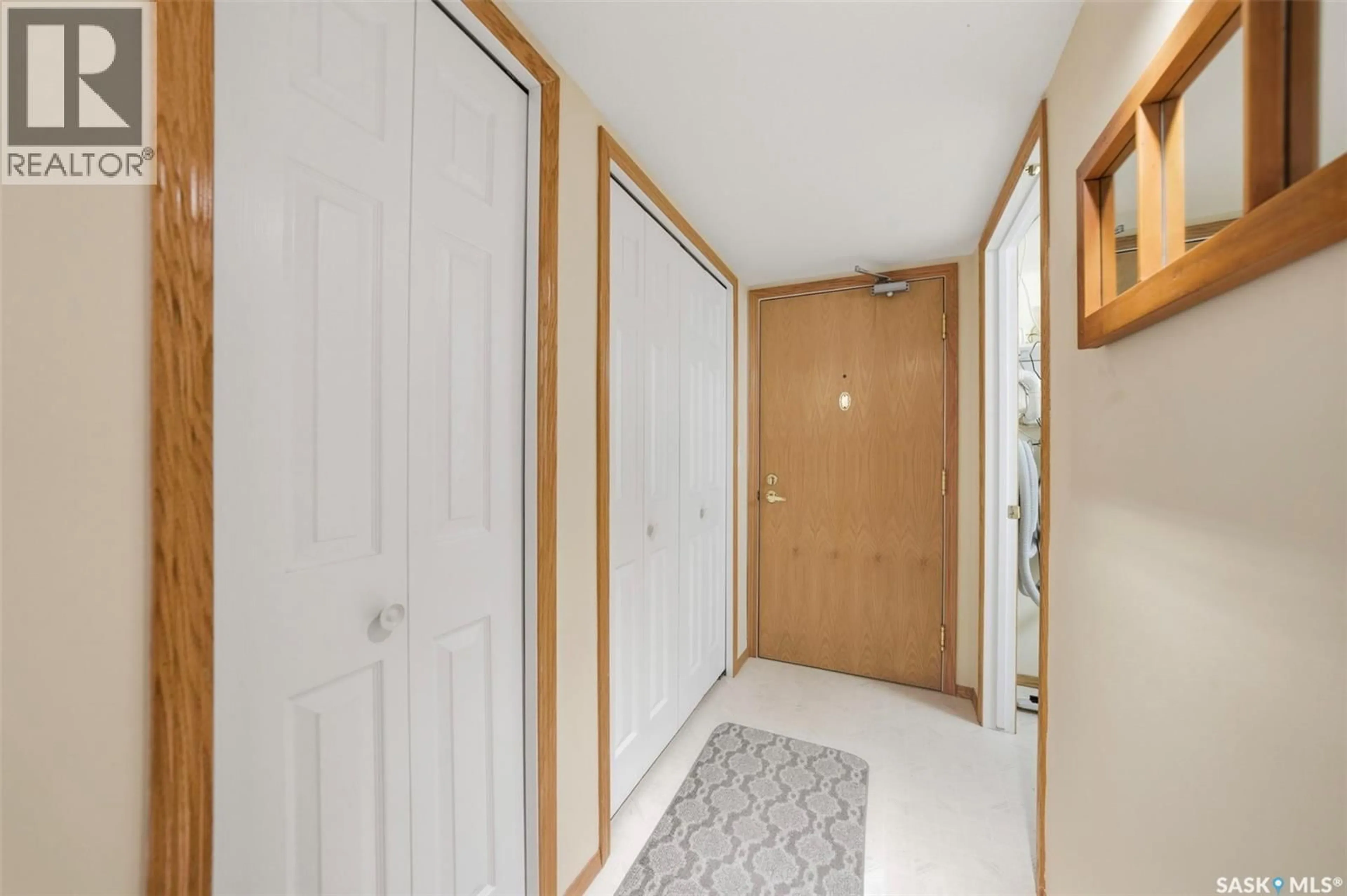 Indoor entryway for 505 - 104 MAIN STREET, Saskatoon Saskatchewan S7N0C2