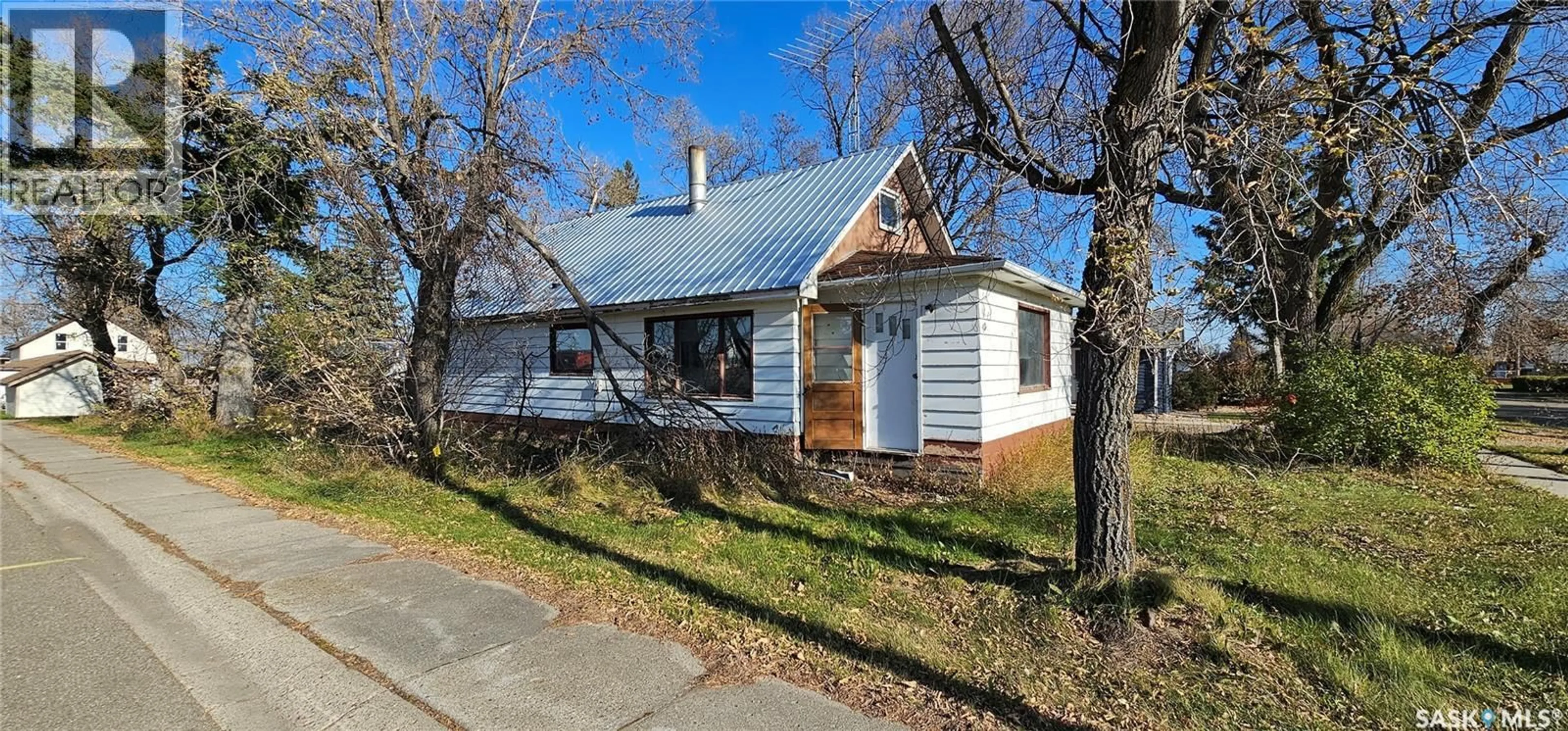 Unknown for 102 3RD AVENUE, Kelvington Saskatchewan S0A1W0