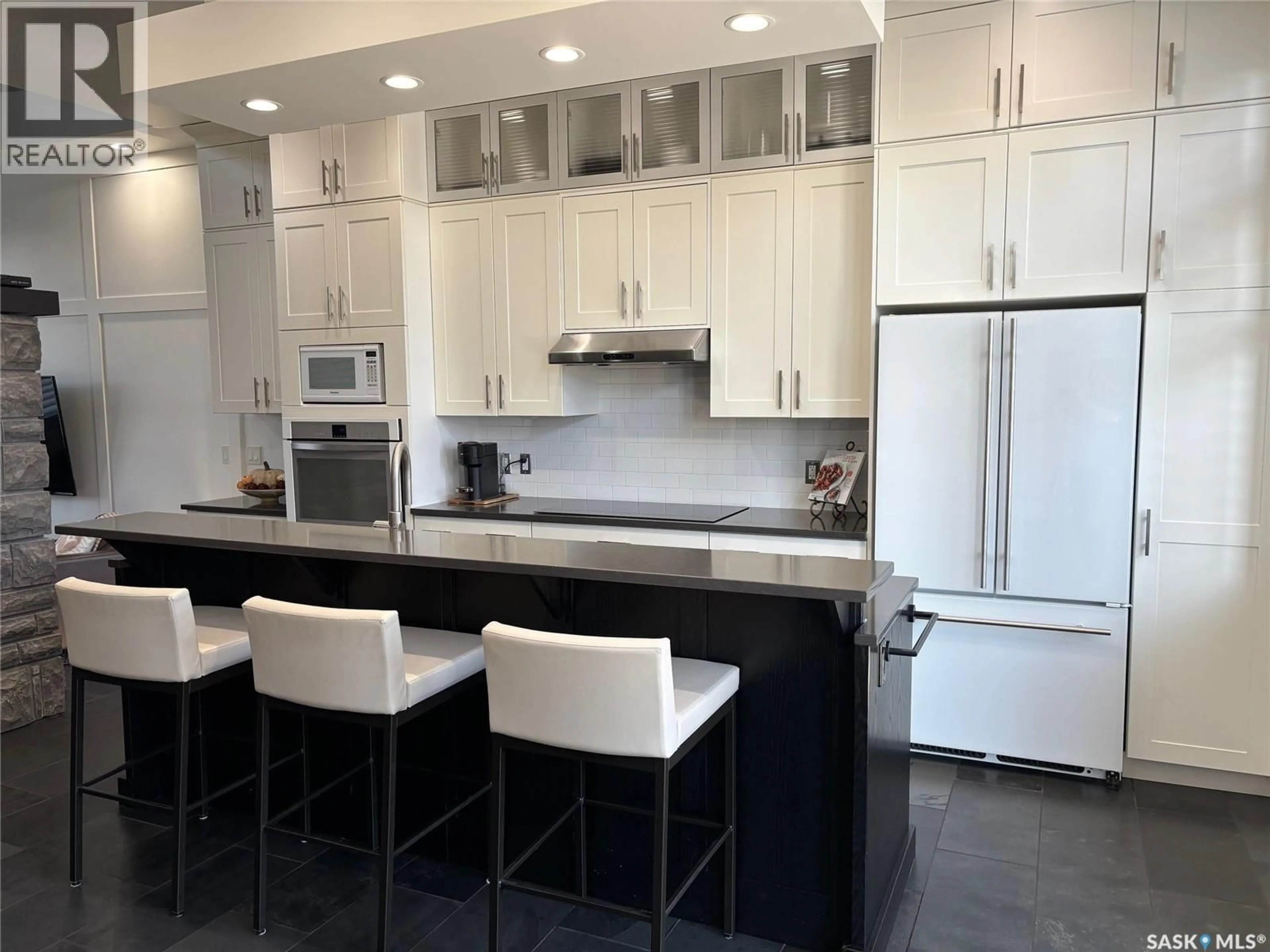 Contemporary kitchen, ceramic/tile floor for 426 LAMARSH ROAD, Saskatoon Saskatchewan S7W1B8