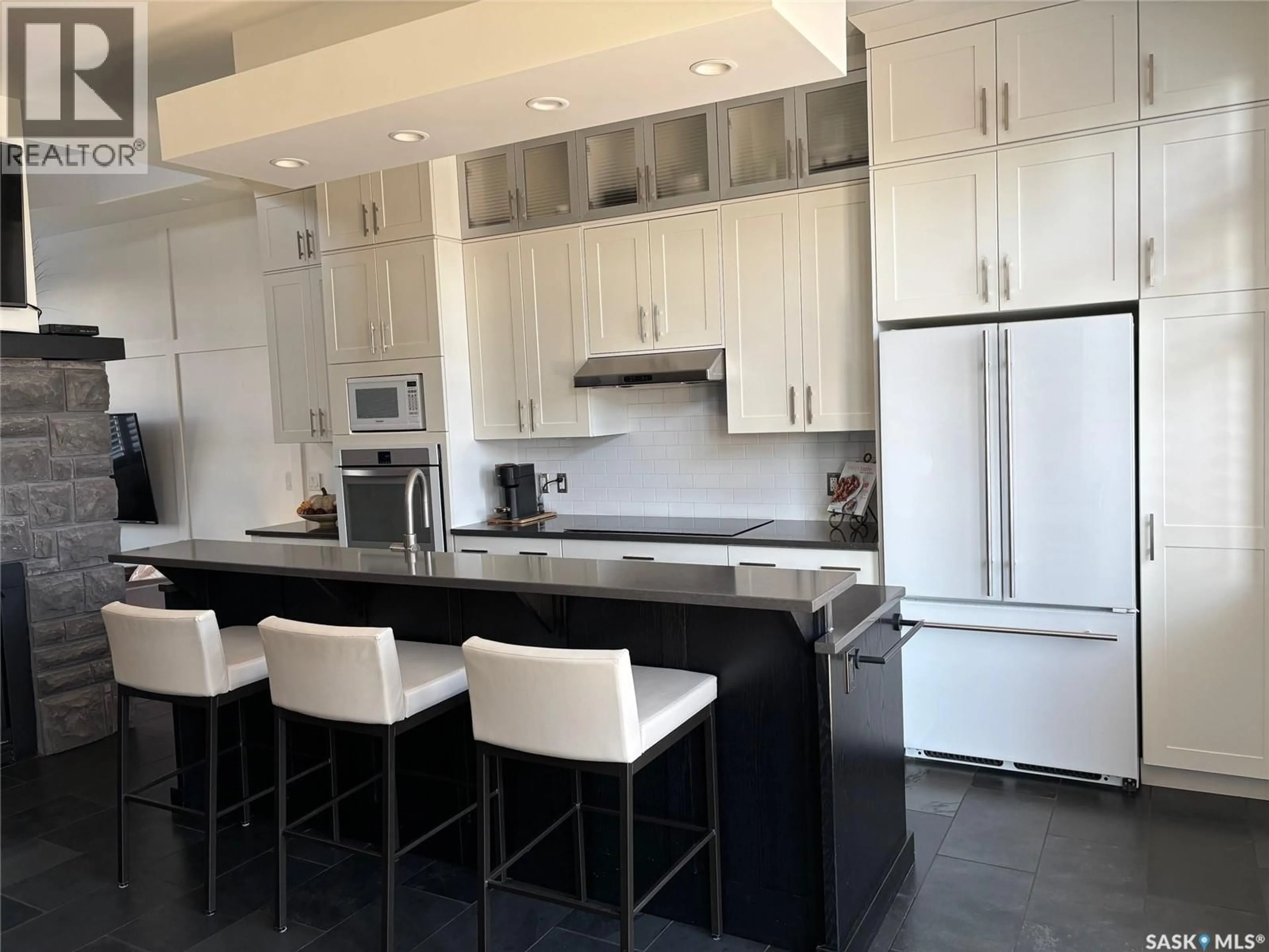 Contemporary kitchen, ceramic/tile floor for 426 LAMARSH ROAD, Saskatoon Saskatchewan S7W1B8