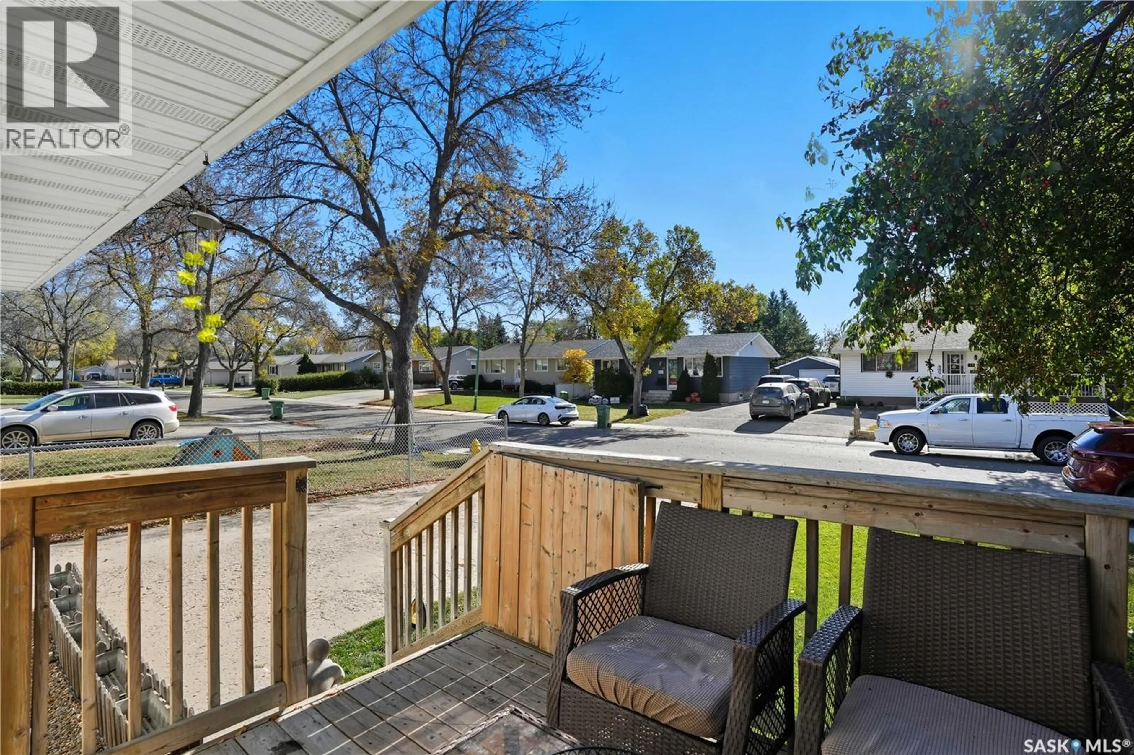 Patio, water/lake/river/ocean view for 10 MILFORD CRESCENT, Regina Saskatchewan S4N1K7