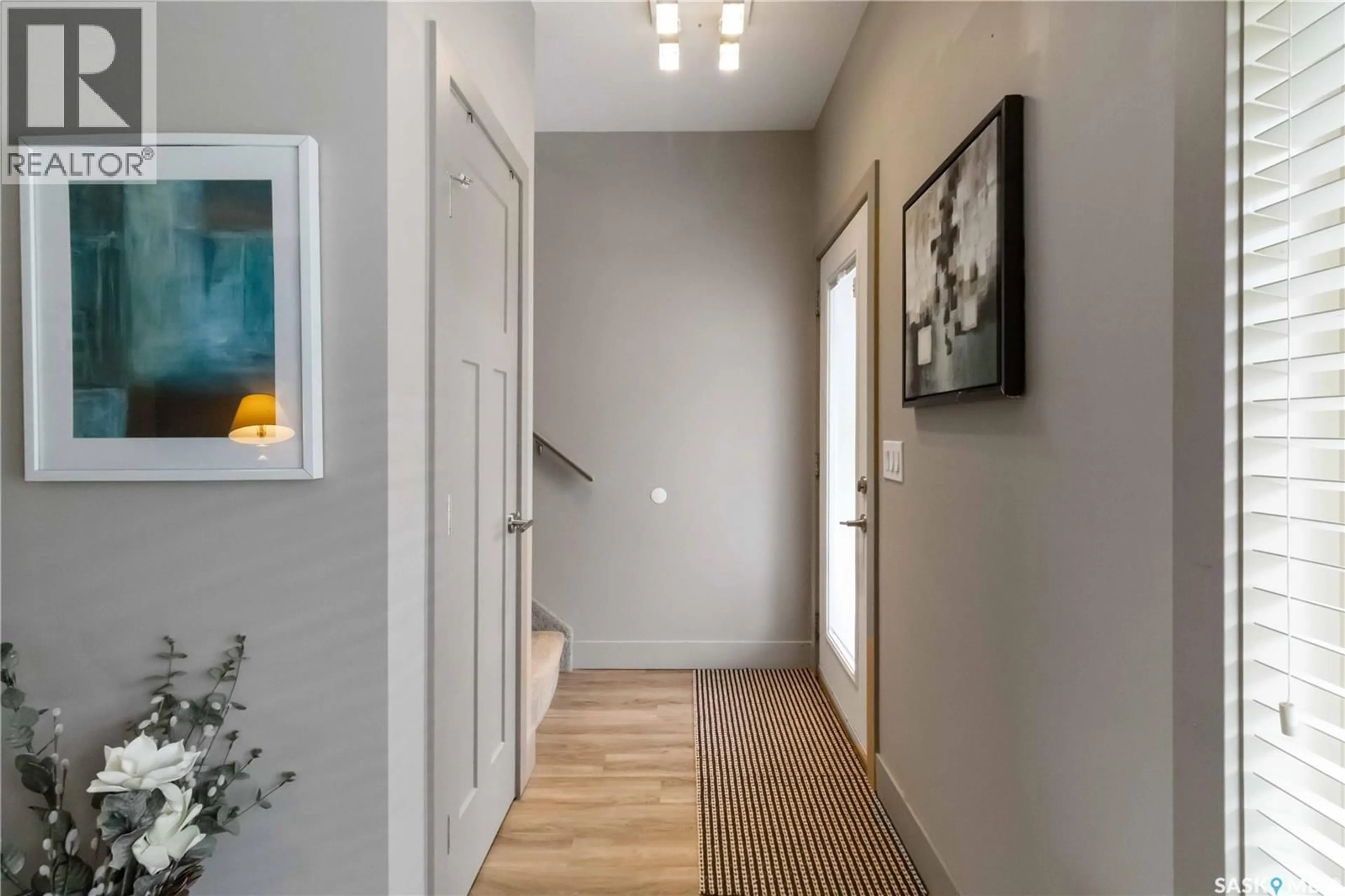 Indoor entryway for 232 MANINGAS BEND, Saskatoon Saskatchewan S7W0P5
