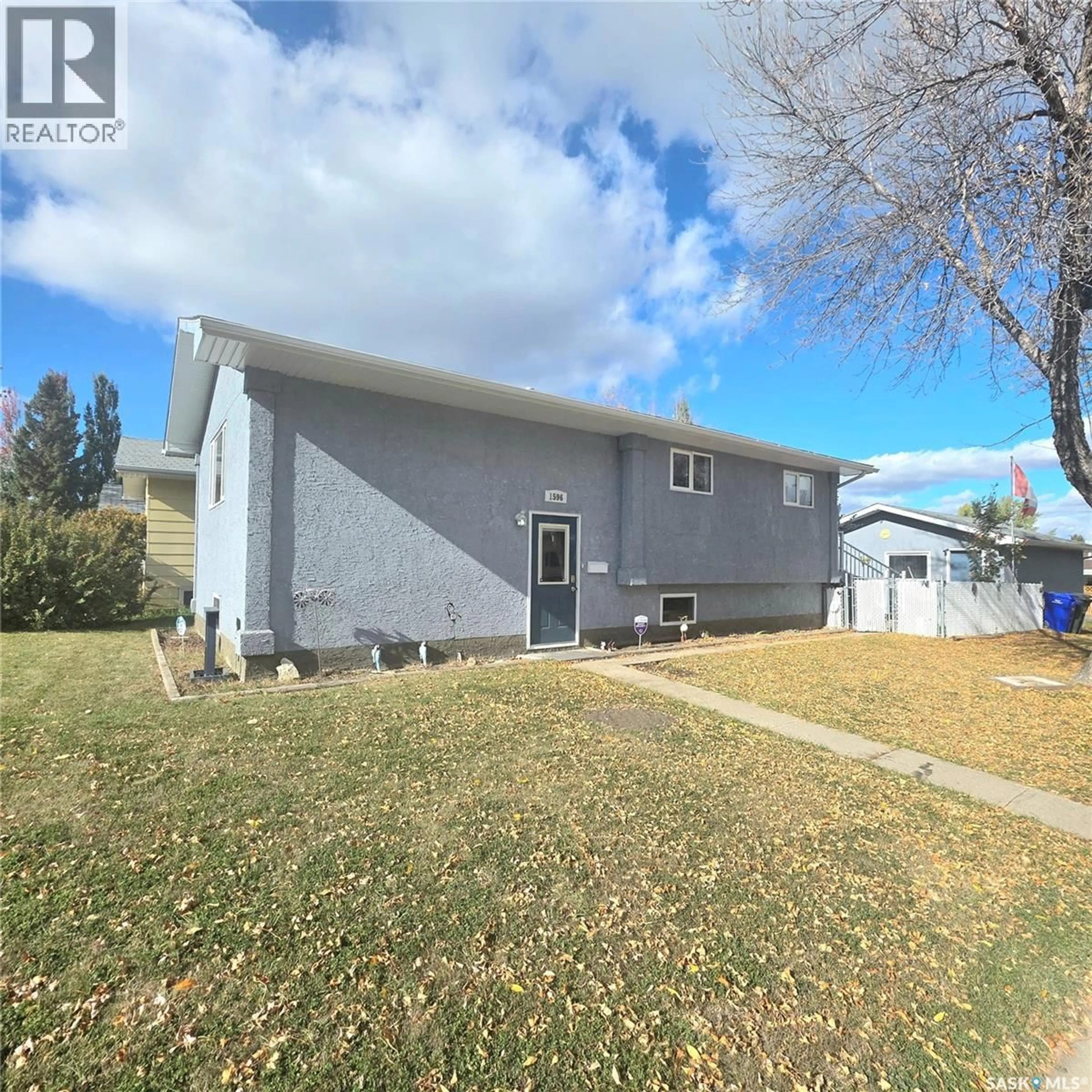 Unknown for 1596 MCINTOSH DRIVE, Prince Albert Saskatchewan S6V7B8