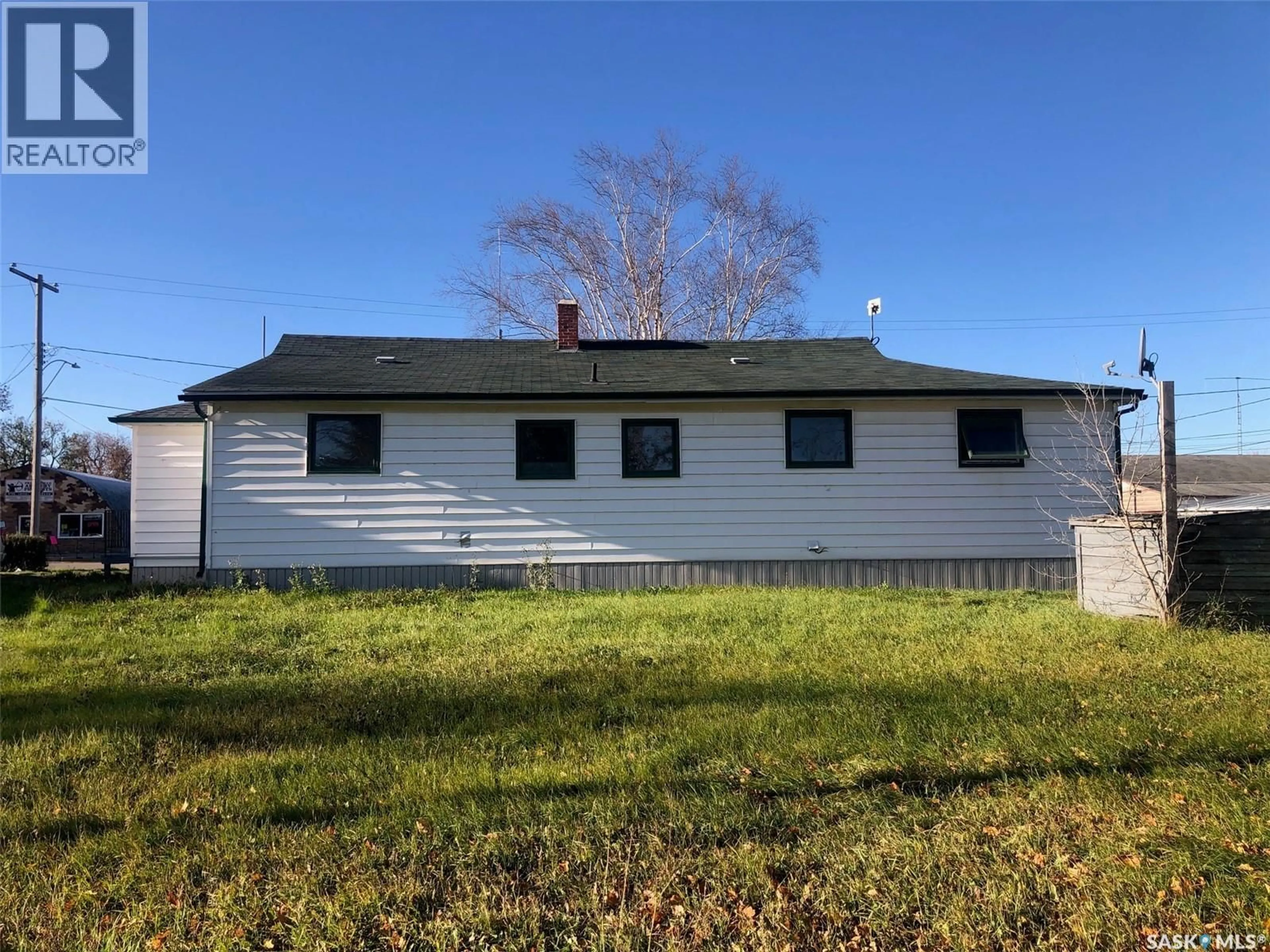 Home with vinyl exterior material, building for 26 2ND AVENUE, Preeceville Saskatchewan S0A3B0