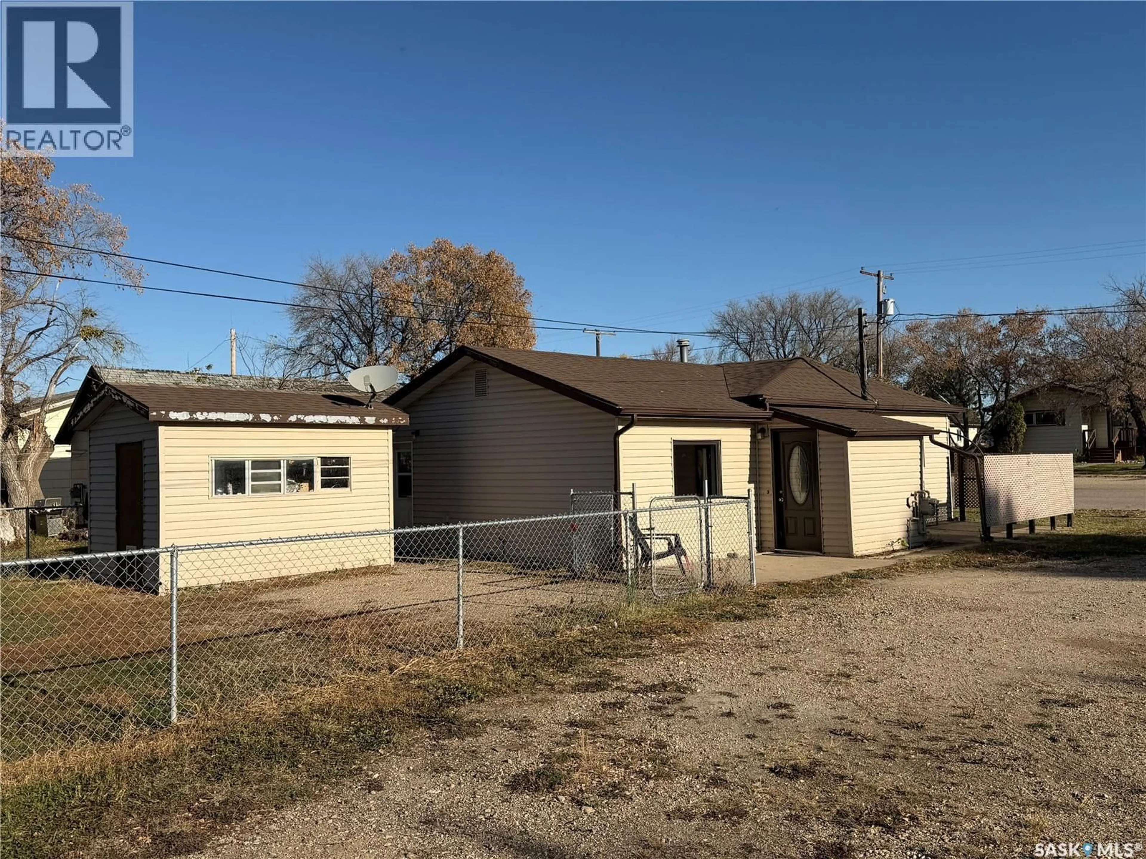Shed for 322 2ND AVENUE, Young Saskatchewan S0K4Y0